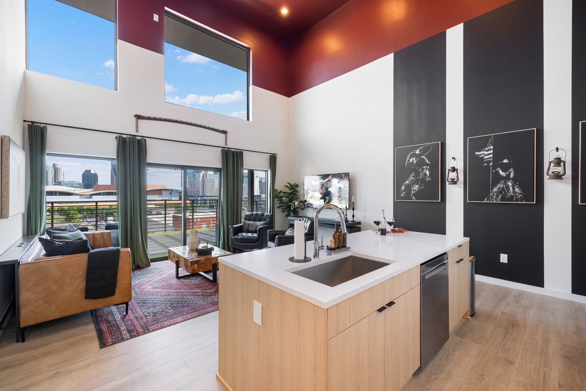 635 7th Ave, S Unit: 608