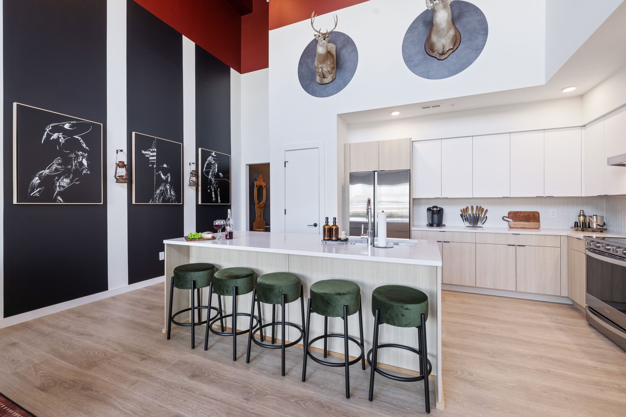 635 7th Ave, S Unit: 608