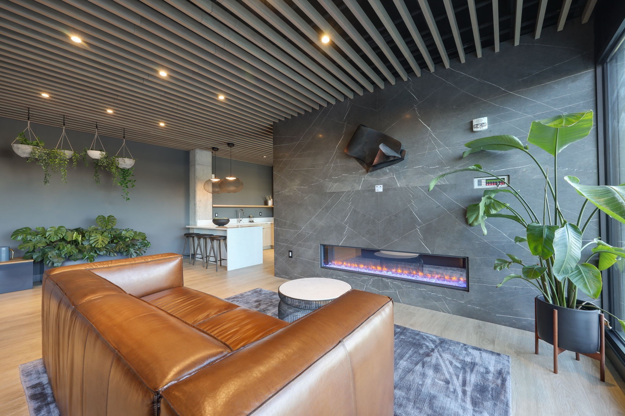 635 7th Ave, S Unit: 608