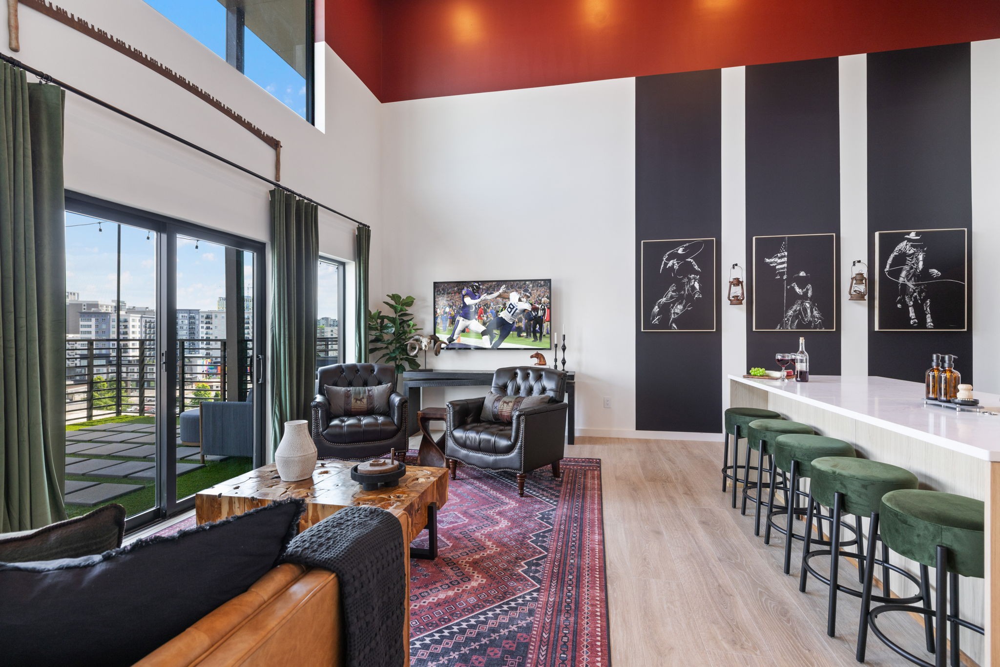 635 7th Ave, S Unit: 608