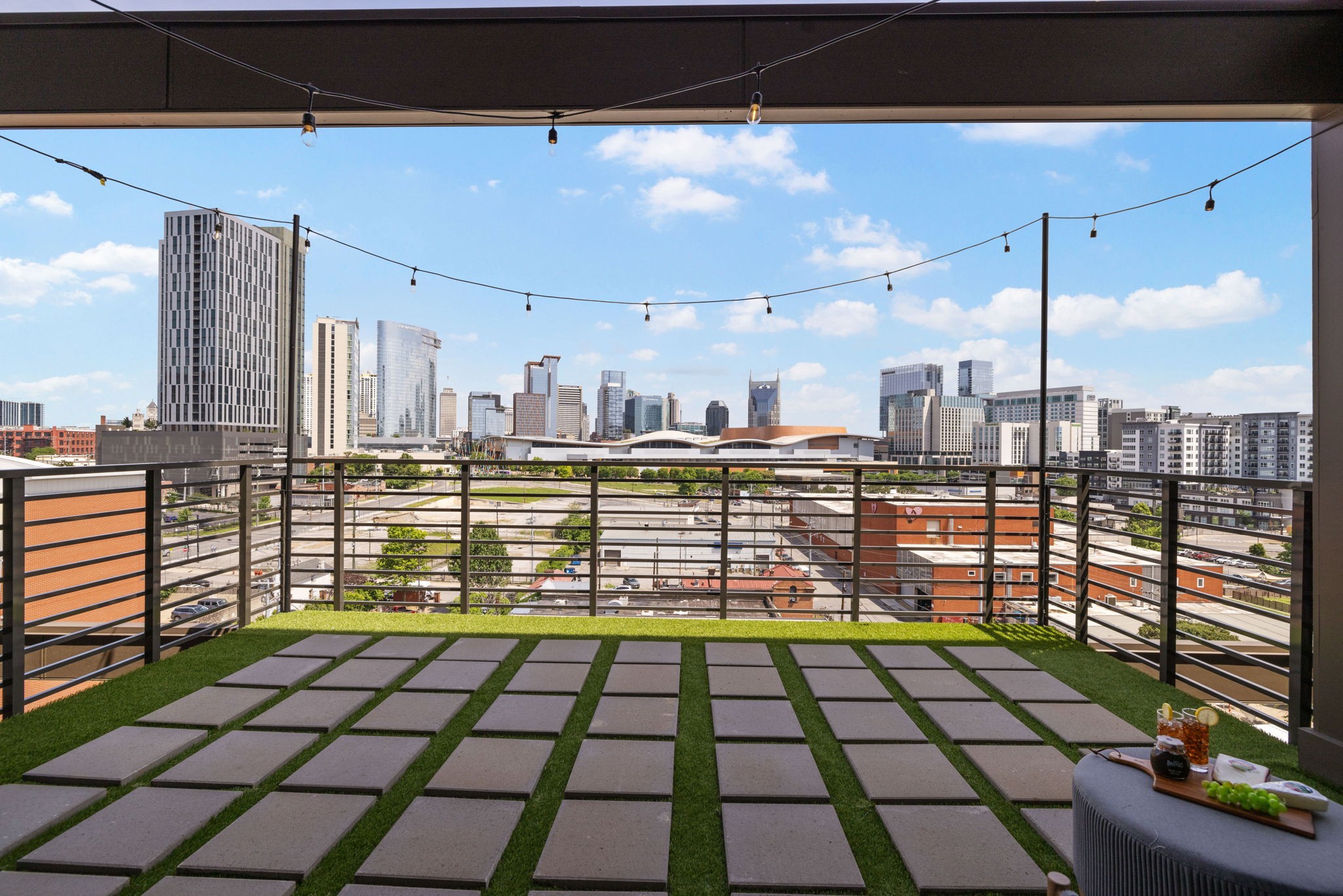 635 7th Ave, S Unit: 608