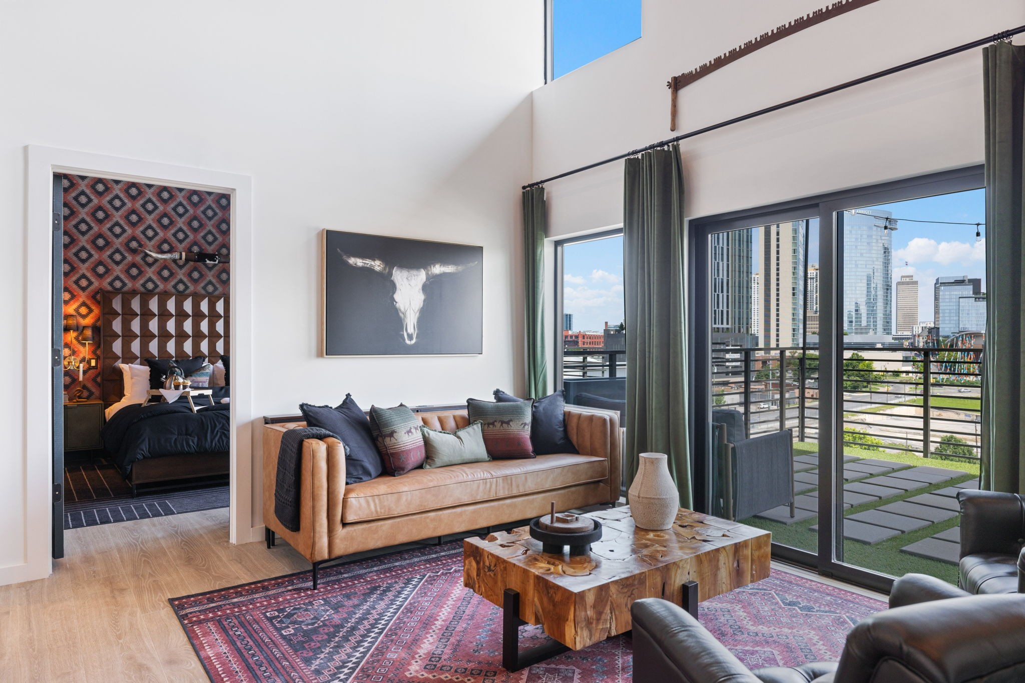 635 7th Ave, S Unit: 608