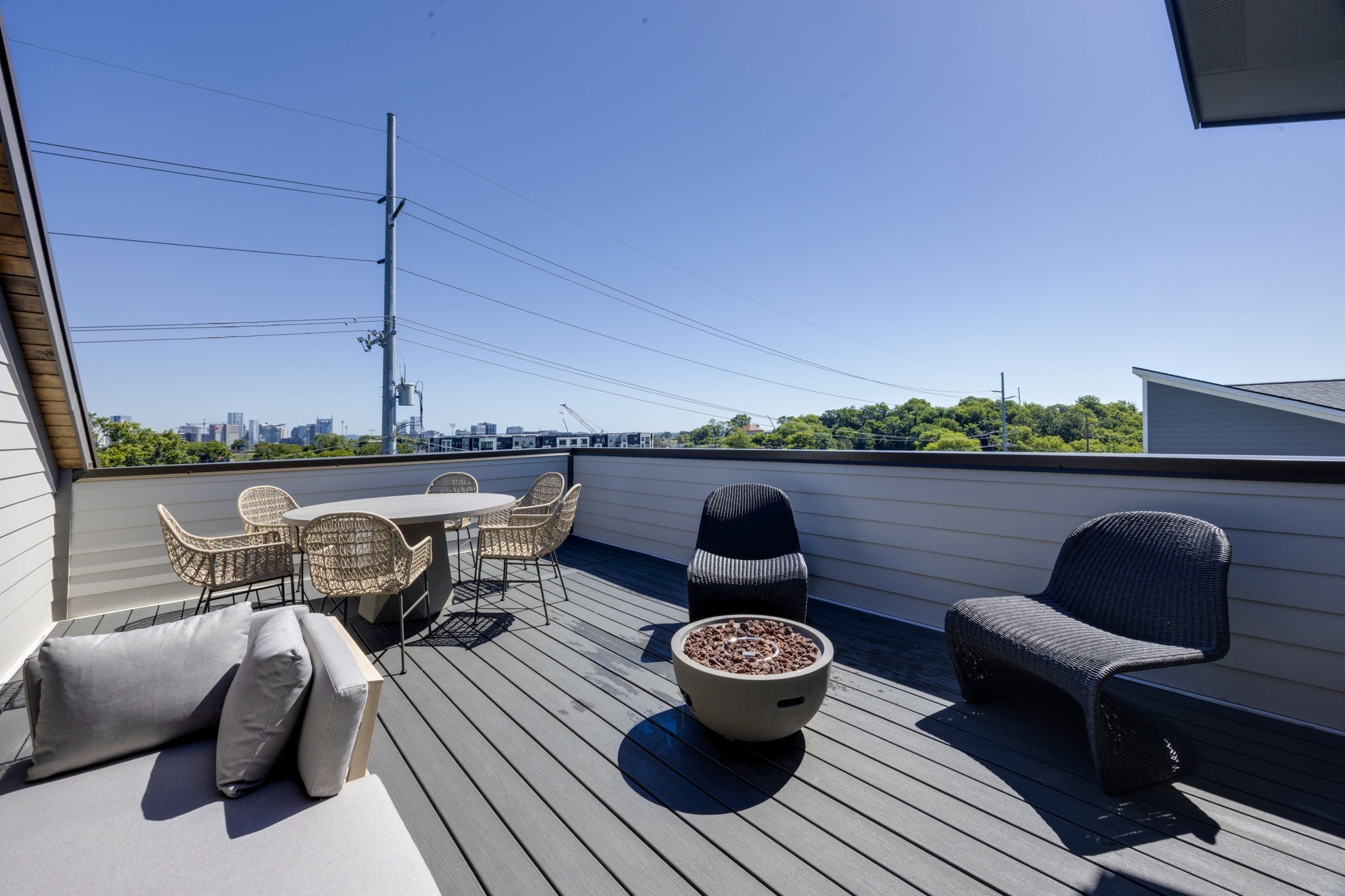 1007 Summit Ave Unit: 2