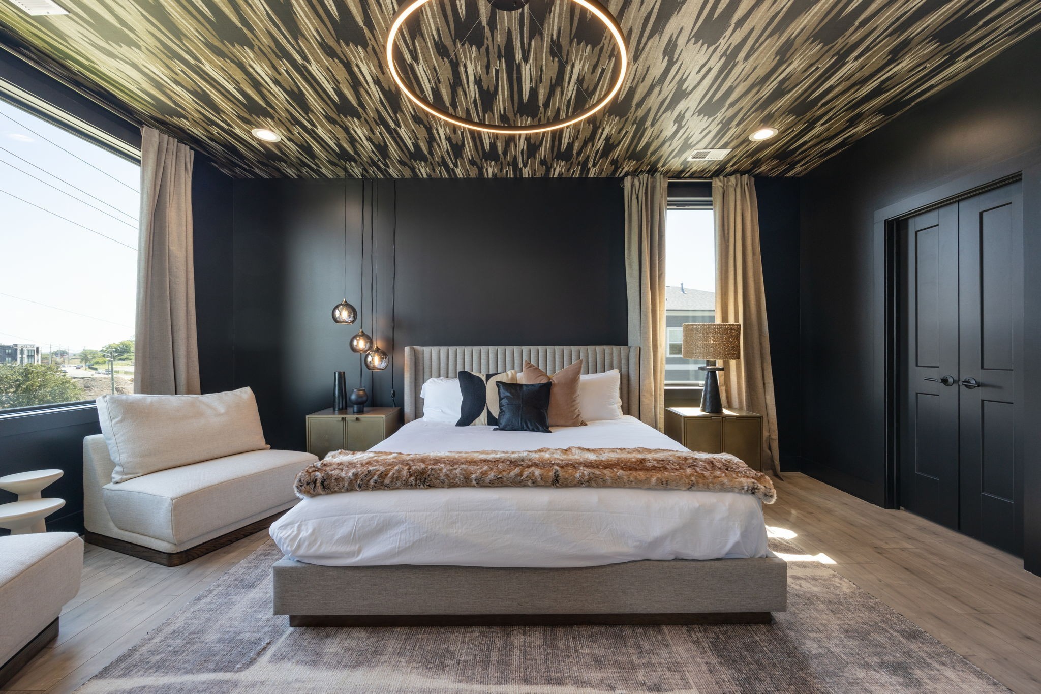 1007 Summit Ave Unit: 2