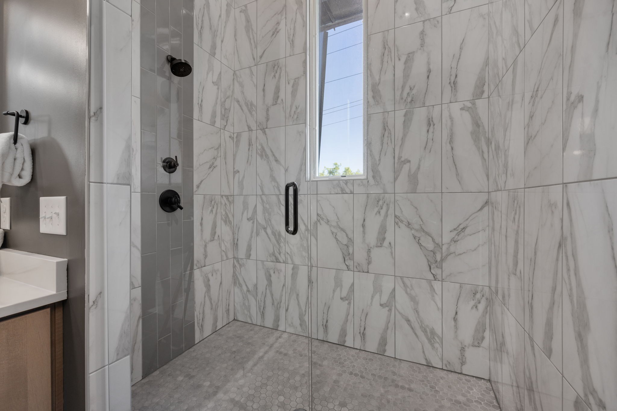 1007 Summit Ave Unit: 2