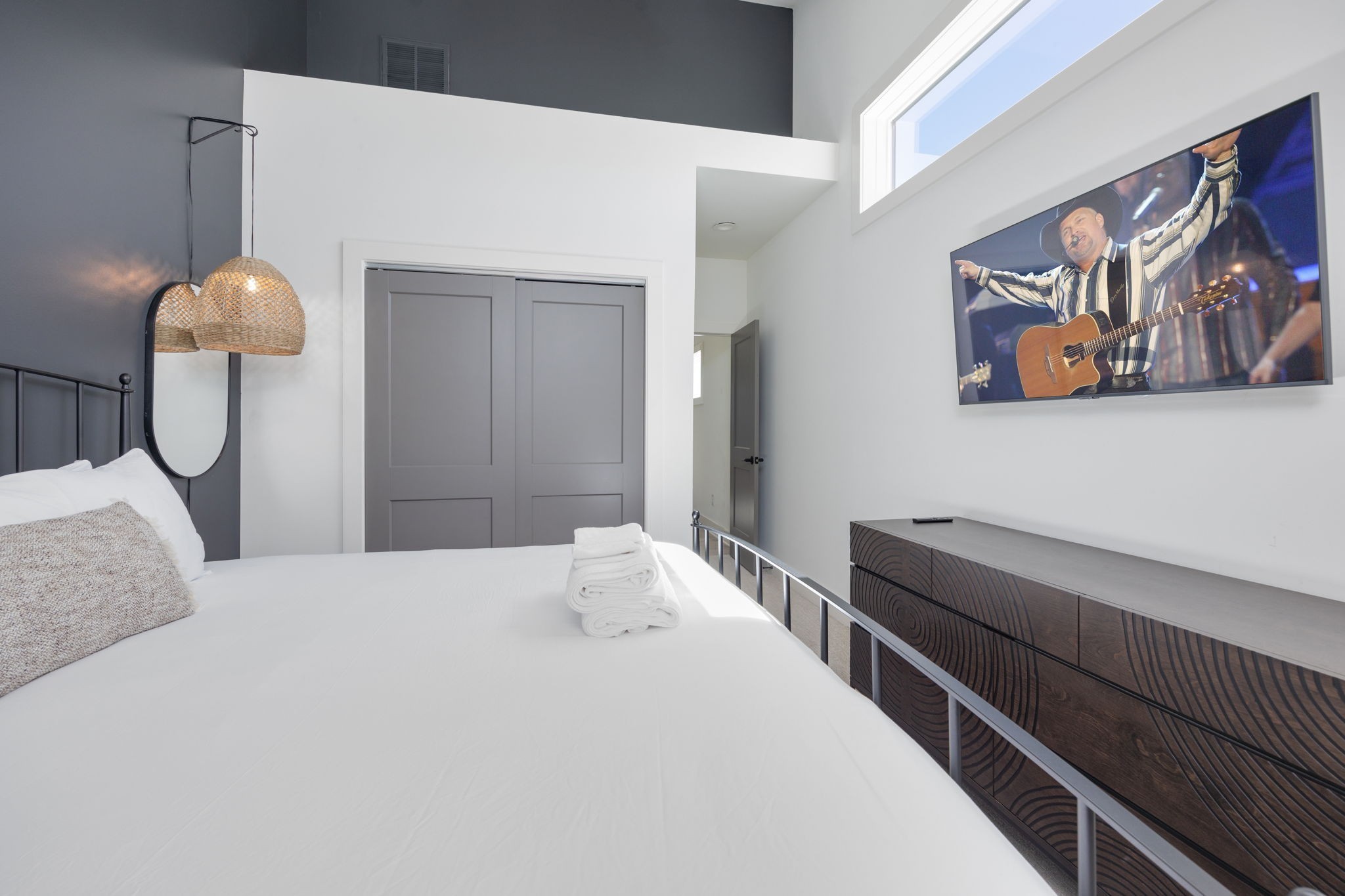 1007 Summit Ave Unit: 2