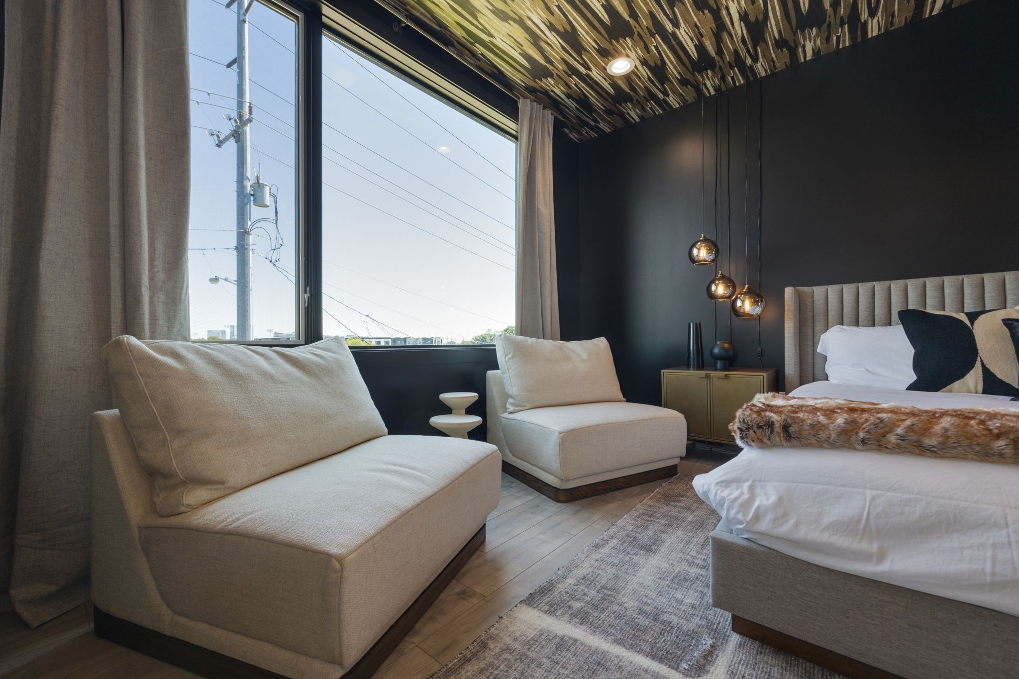 1007 Summit Ave Unit: 2