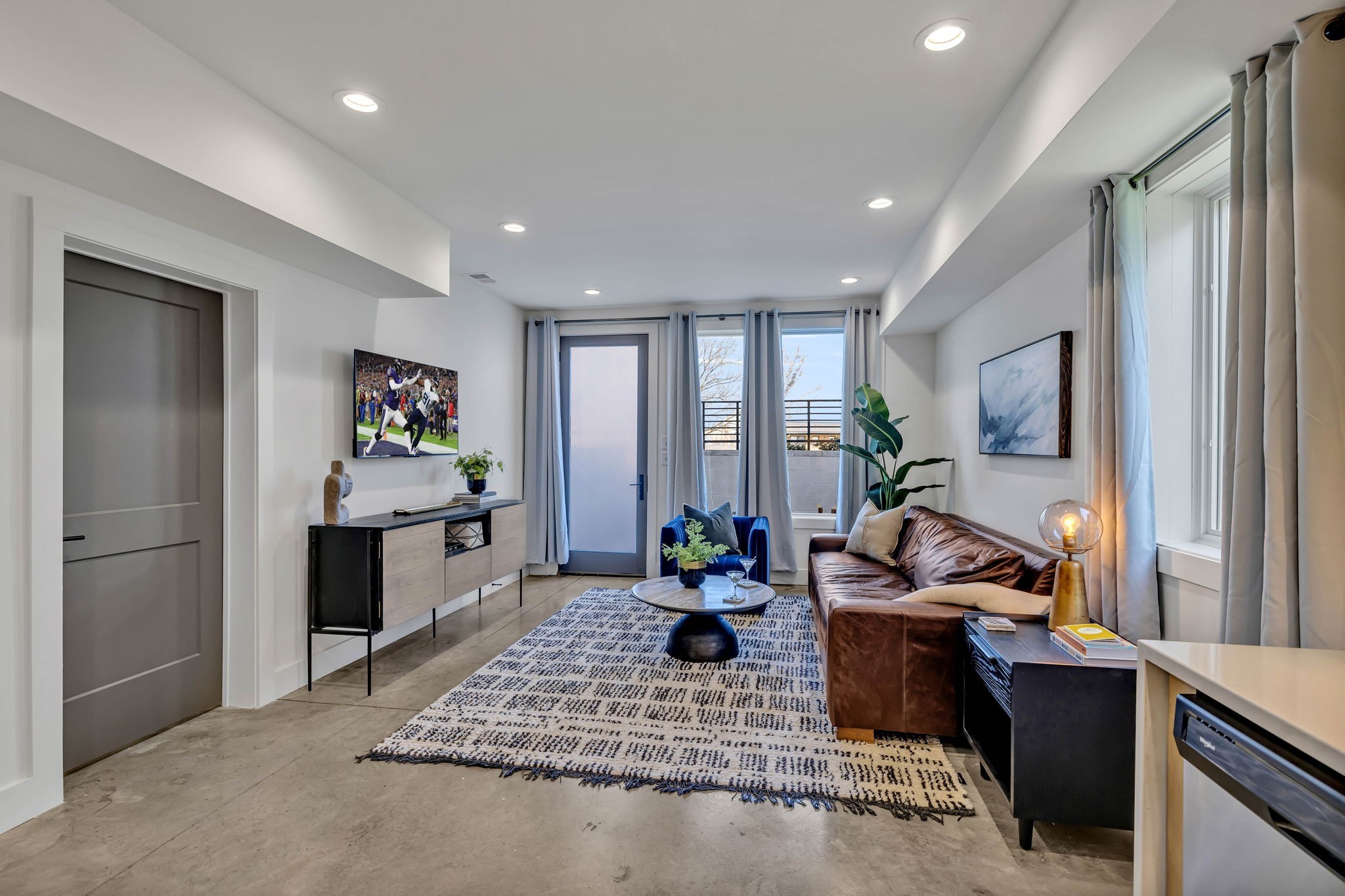 1007 Summit Ave Unit: 1