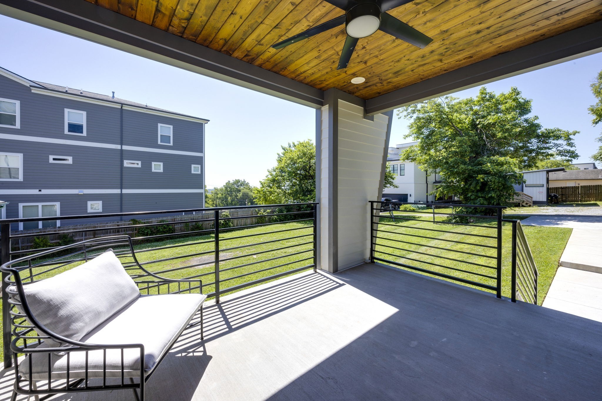 1009 Summit Ave Unit: 3