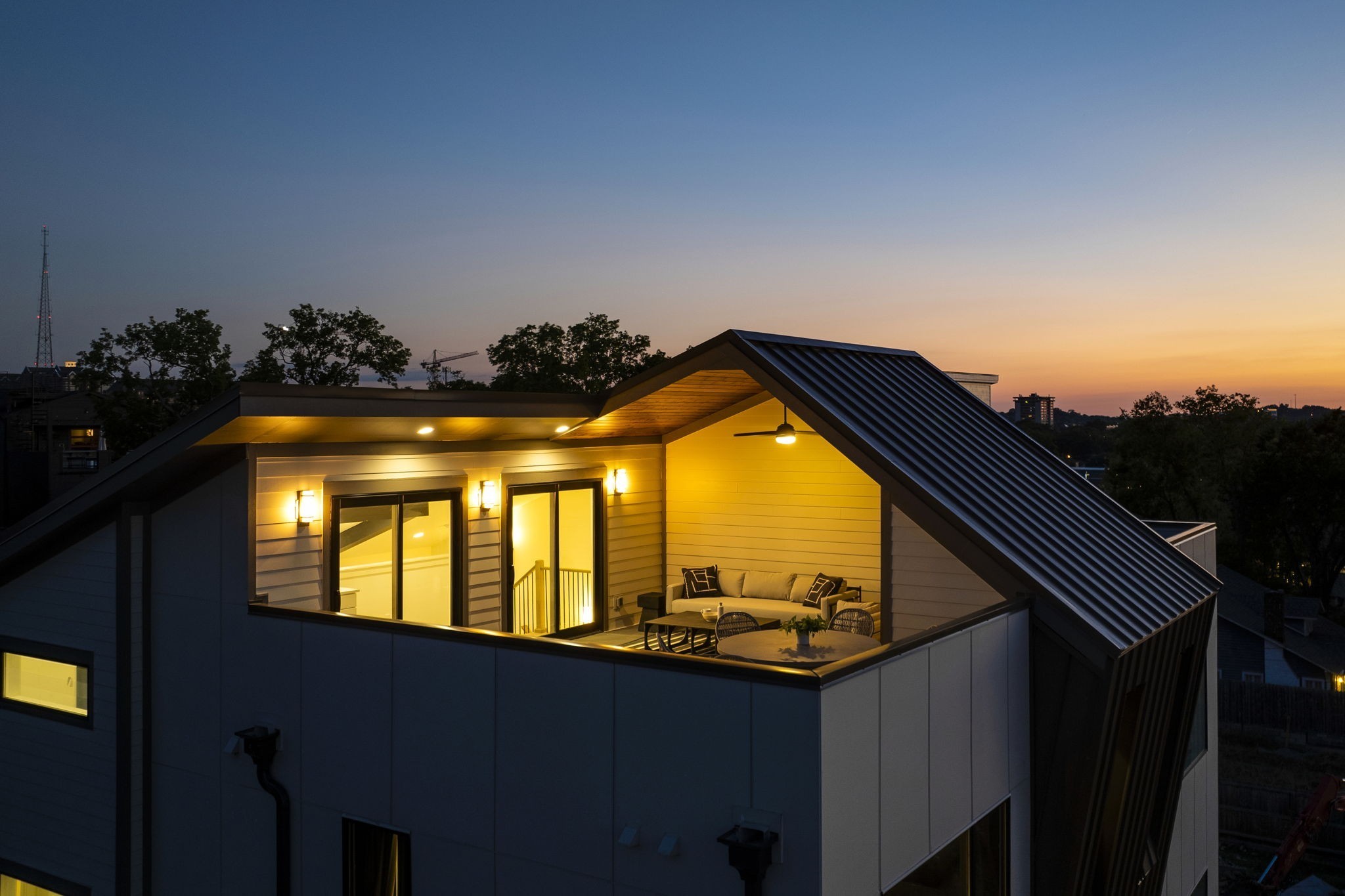 1009 Summit Ave Unit: 3