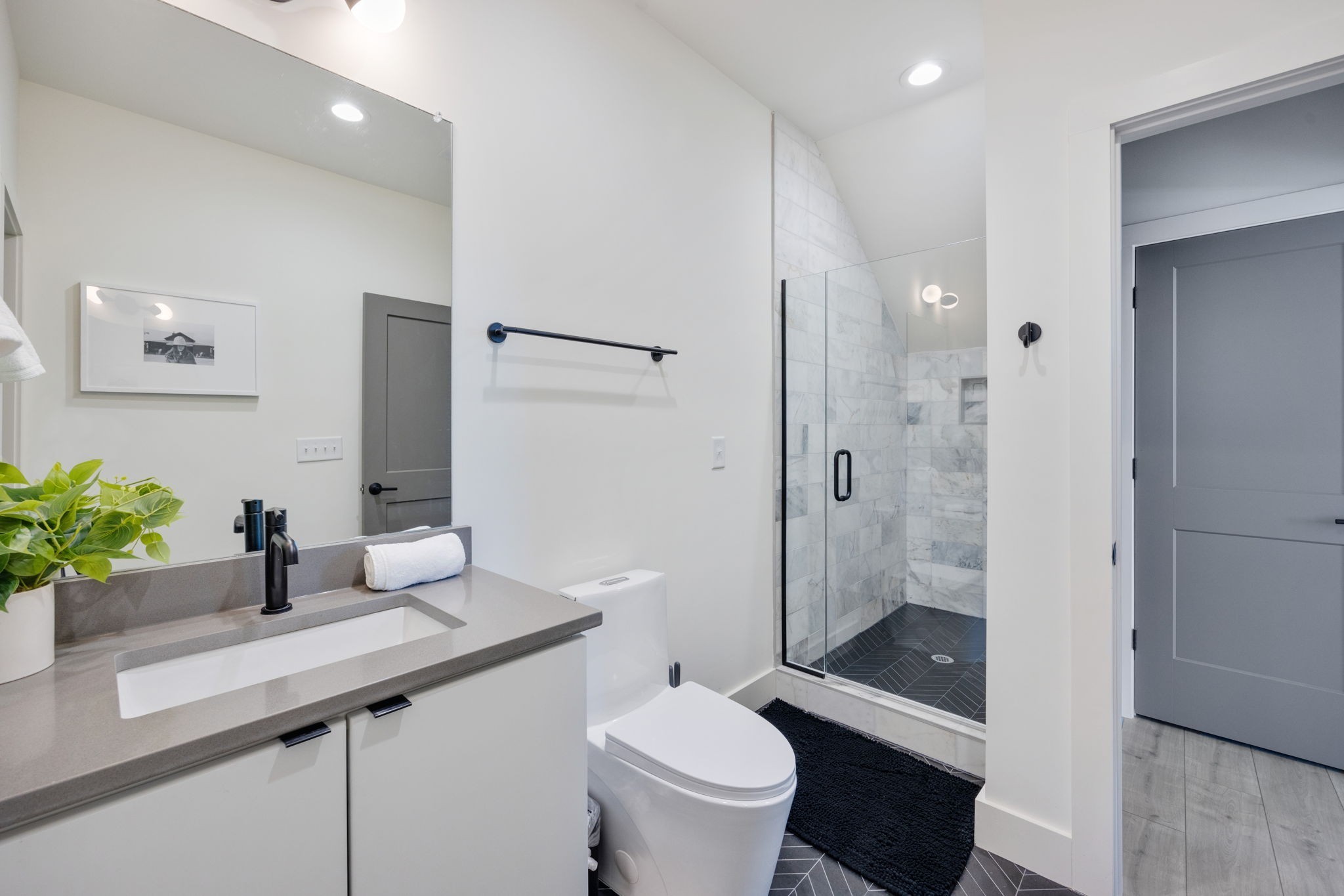 1009 Summit Ave Unit: 3