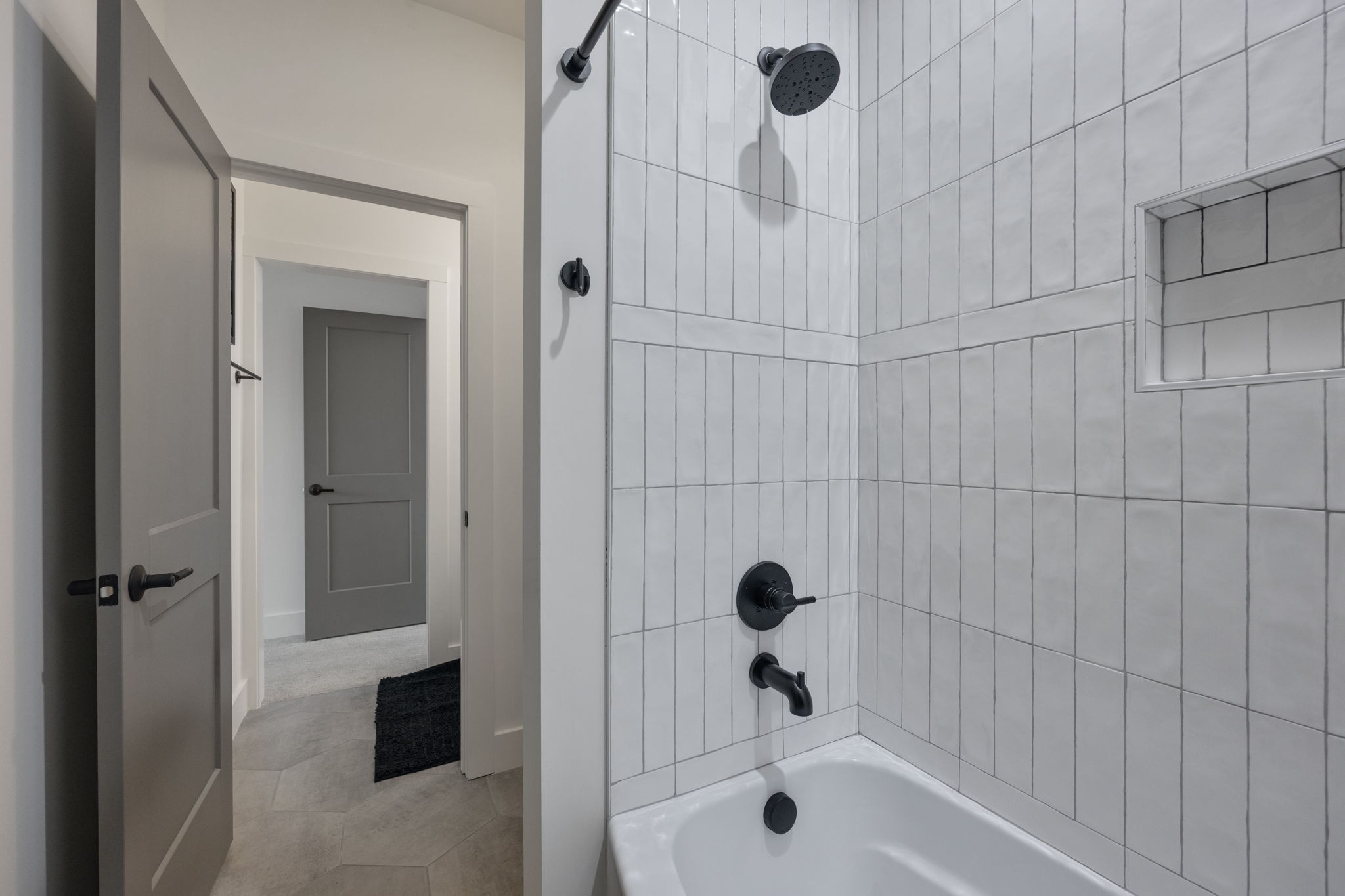 1009 Summit Ave Unit: 3