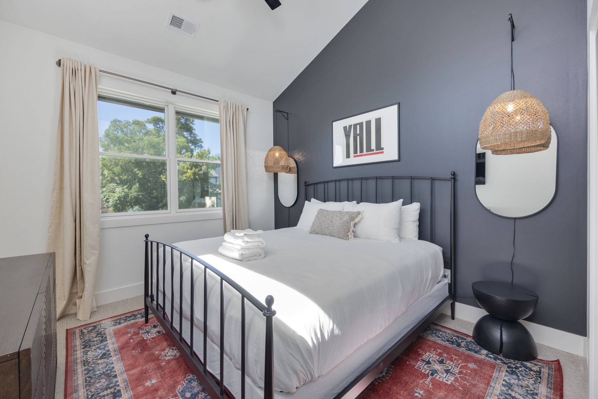 1009 Summit Ave Unit: 3