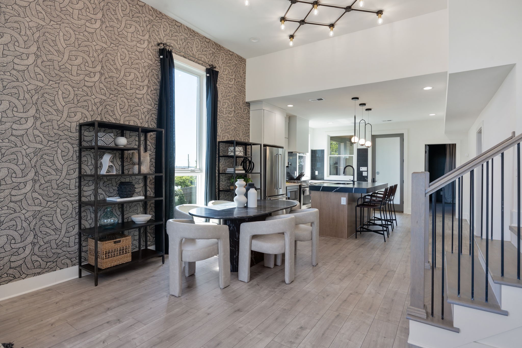 1009 Summit Ave Unit: 3