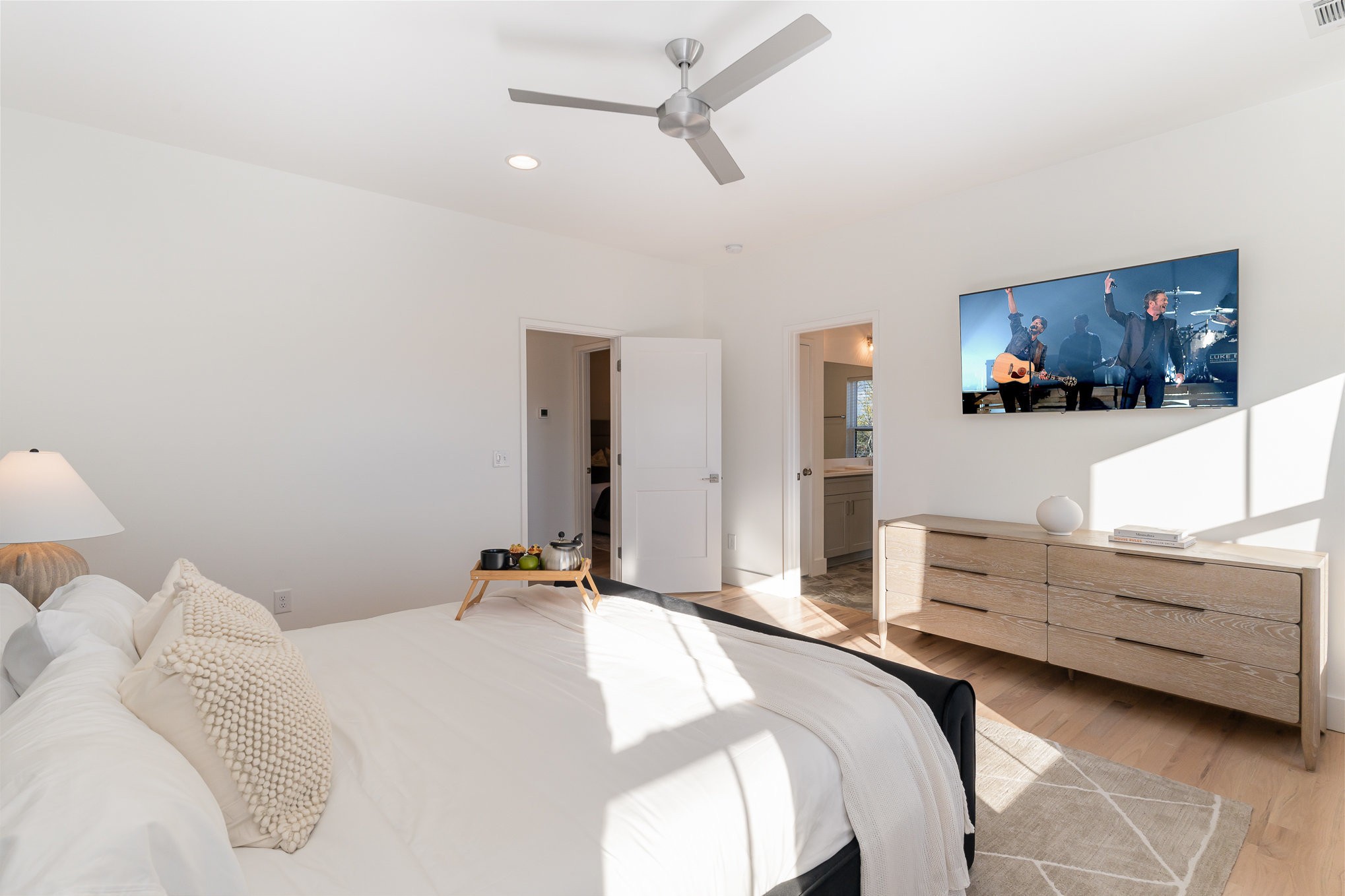 405 Marshall St Unit: 3