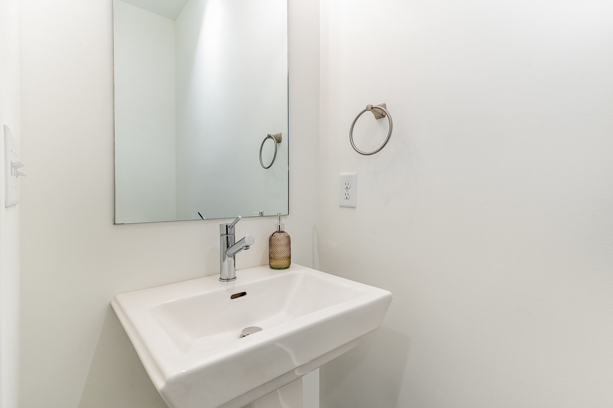 405 Marshall St Unit: 3