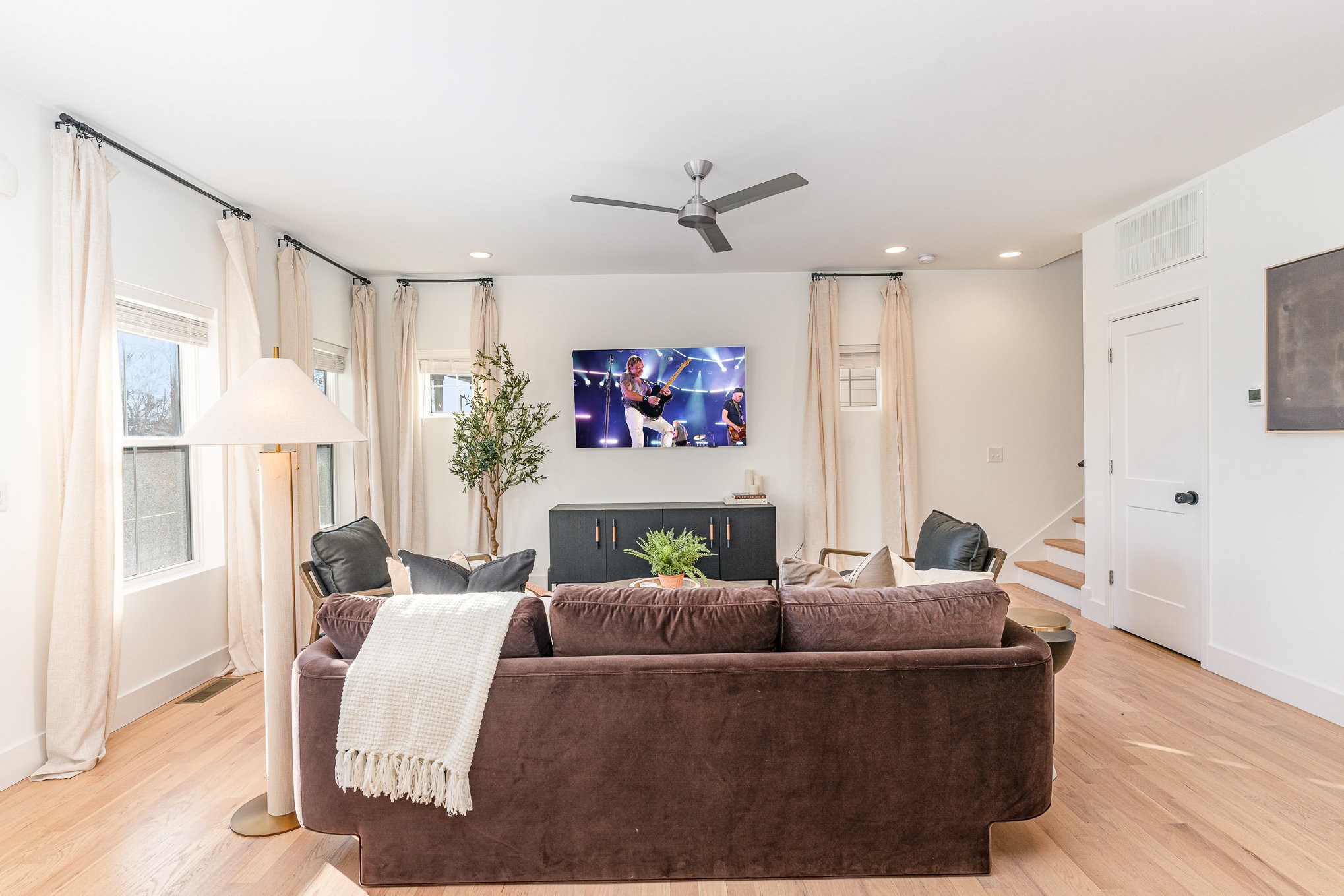 405 Marshall St Unit: 3