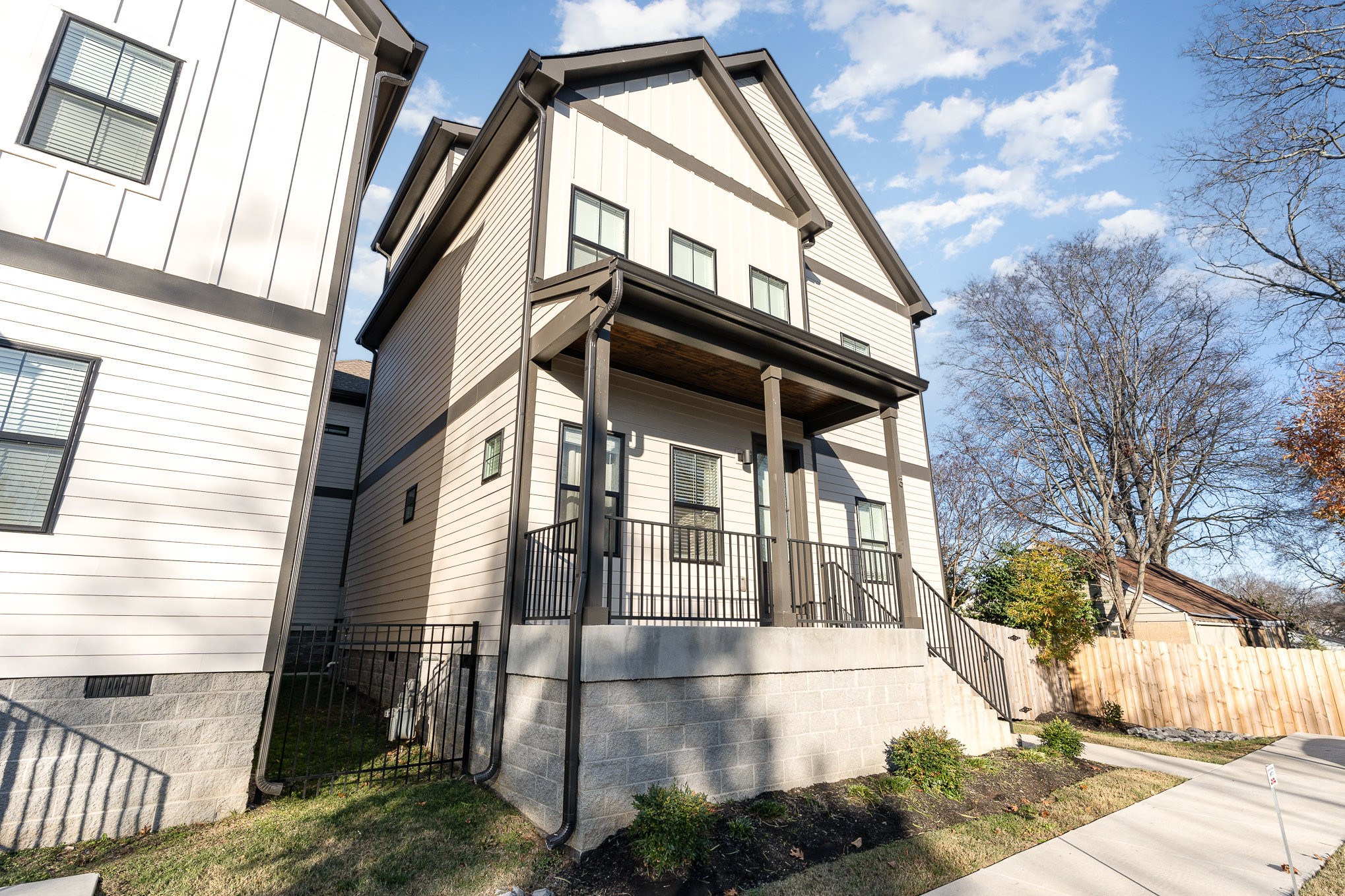 405 Marshall St Unit: 3