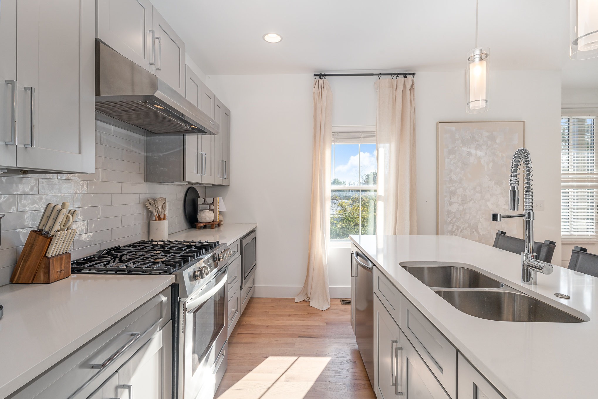 405 Marshall St Unit: 3