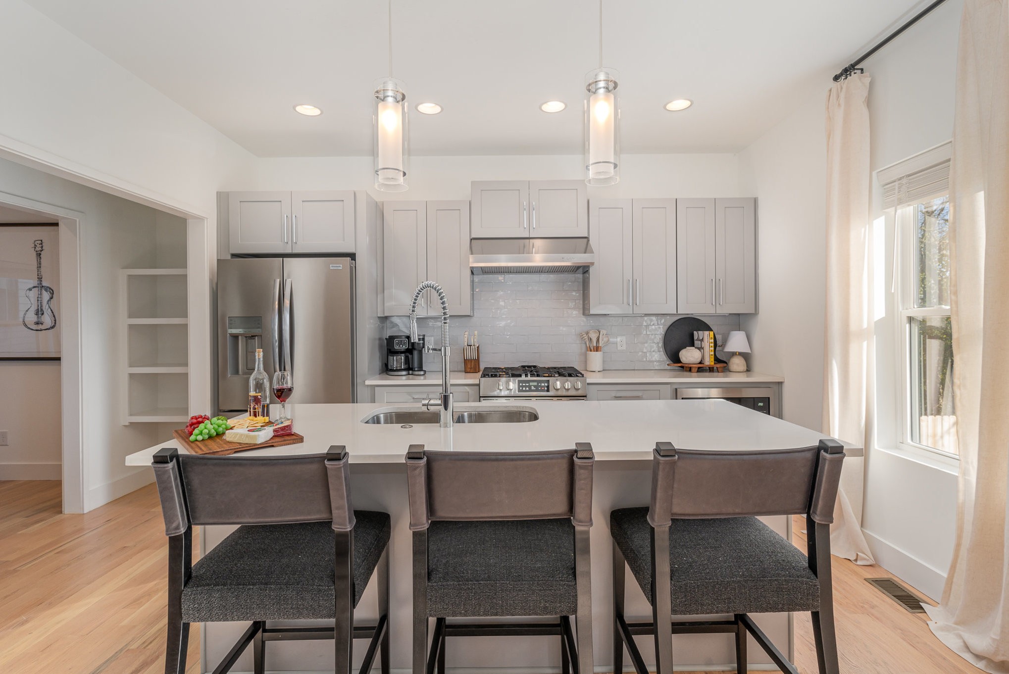 405 Marshall St Unit: 3
