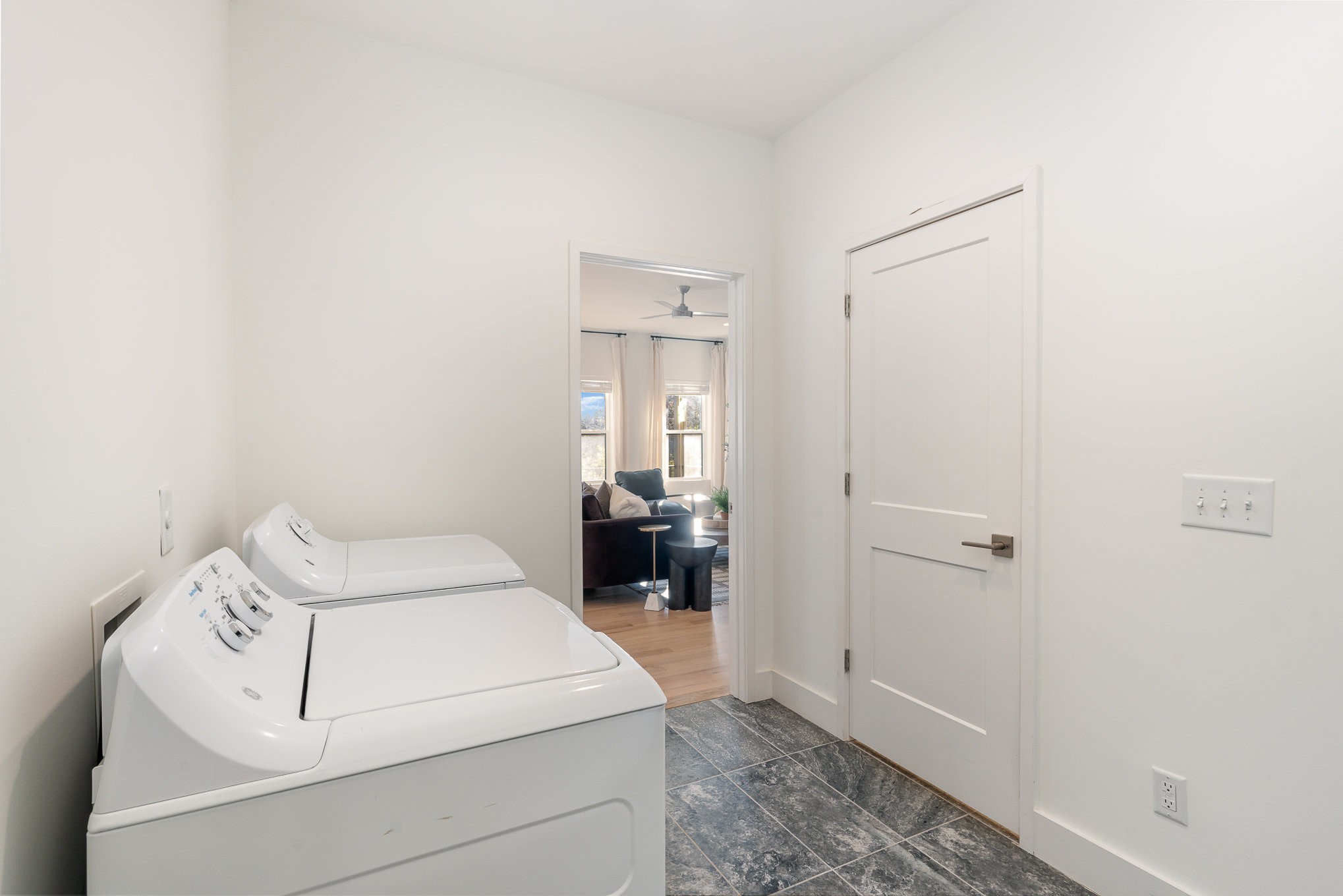 405 Marshall St Unit: 3