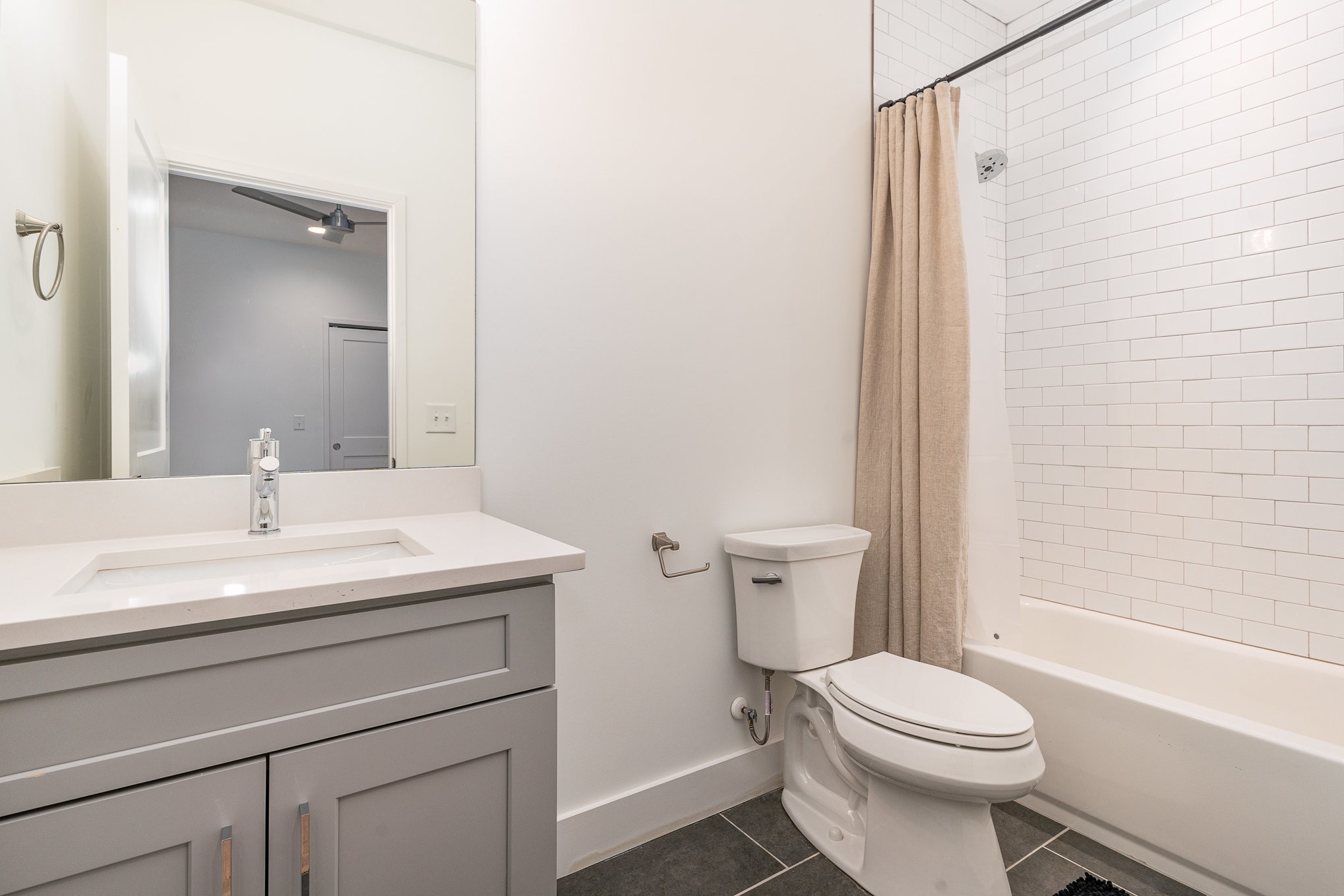 405 Marshall St Unit: 3