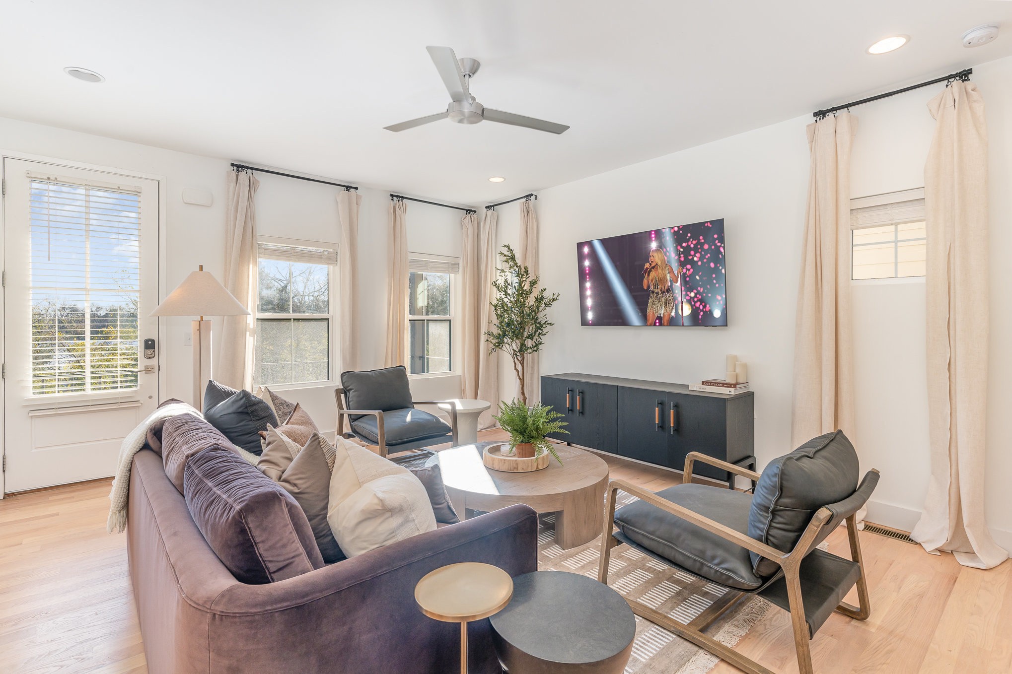 405 Marshall St Unit: 3