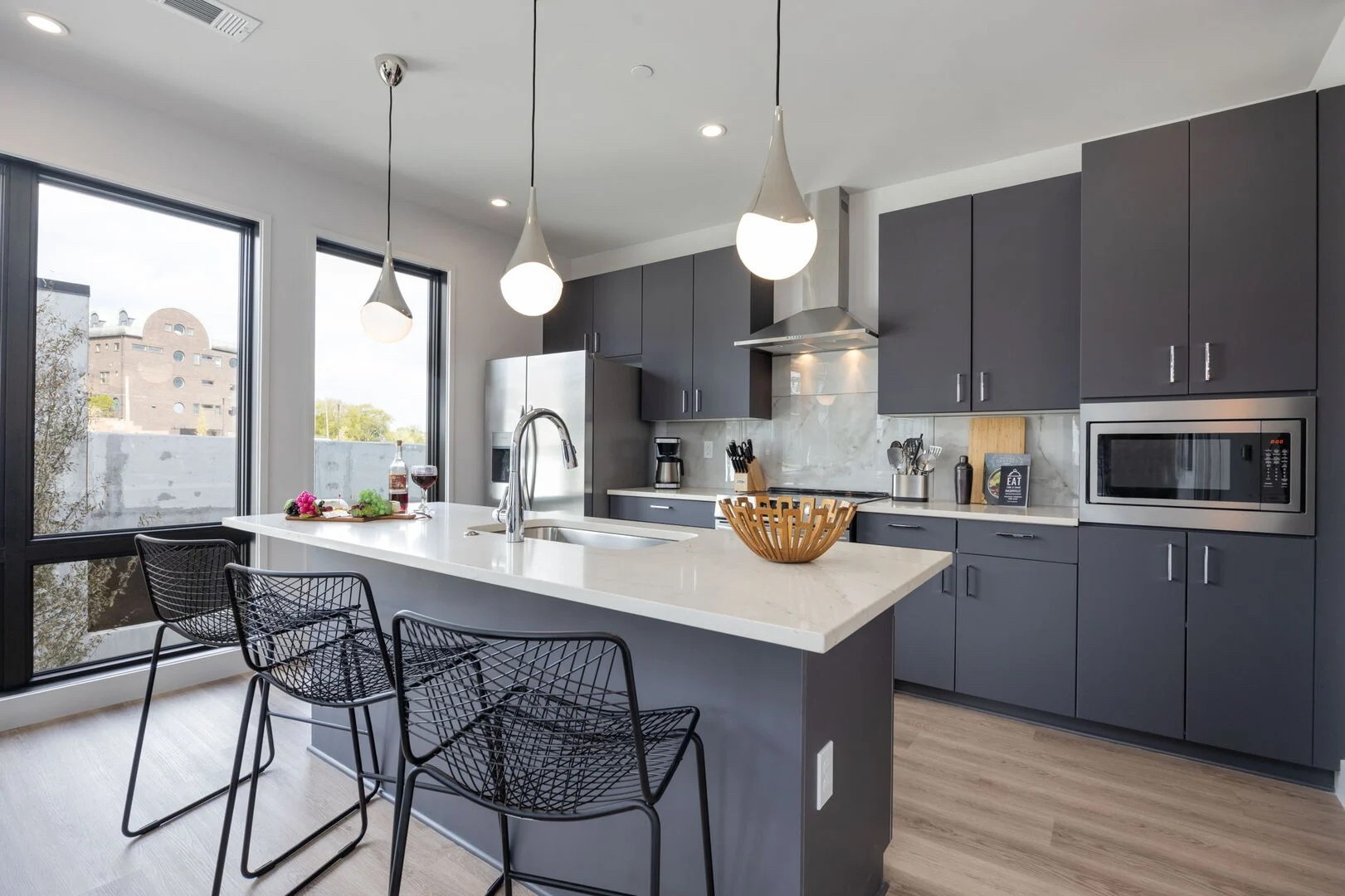 303 31st Ave, N Unit: 302