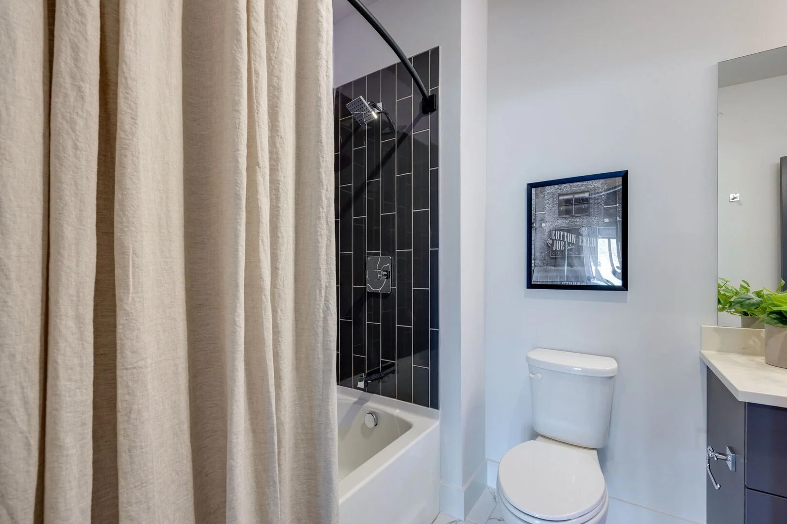 303 31st Ave, N Unit: 302