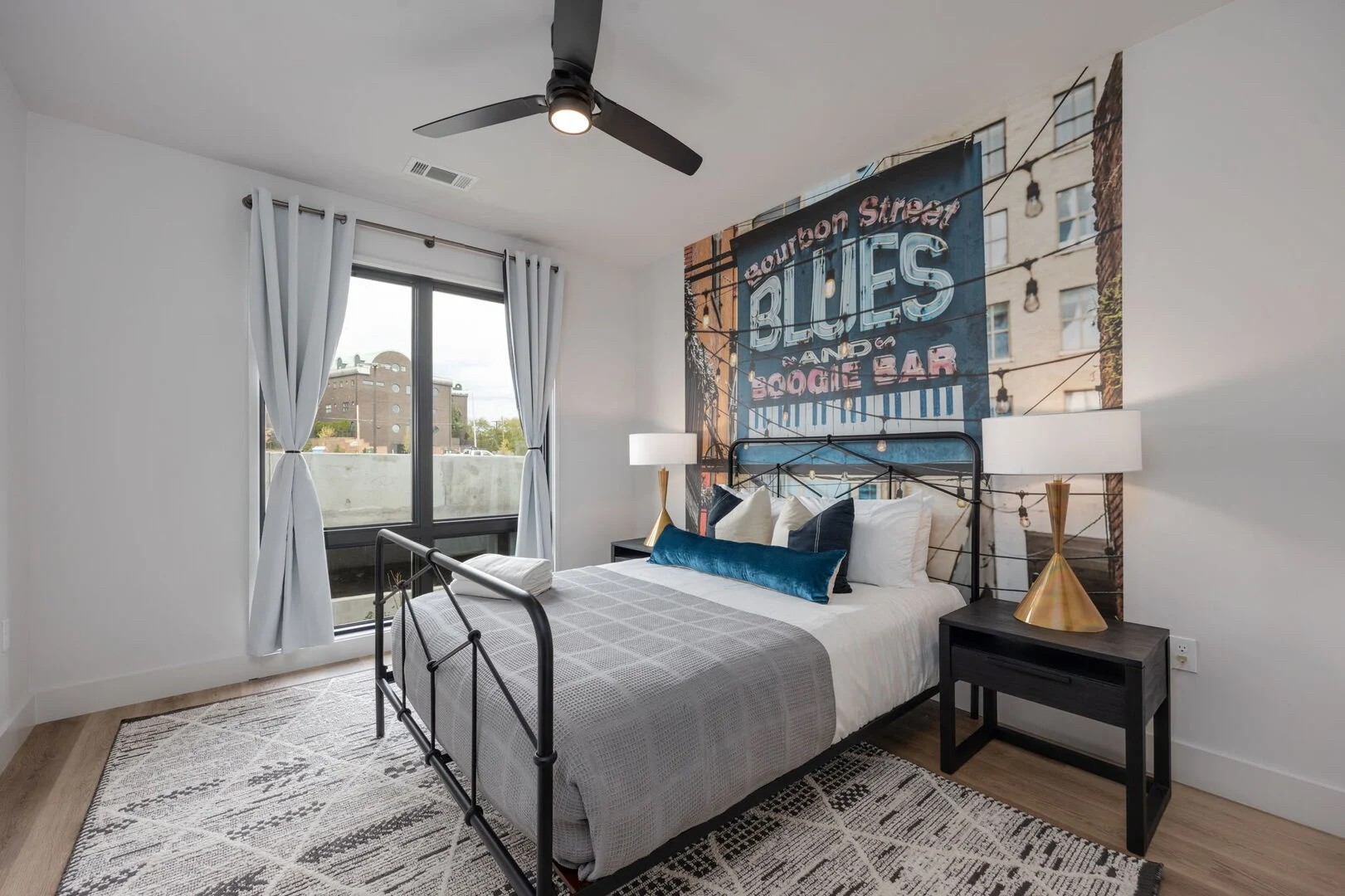 303 31st Ave, N Unit: 302