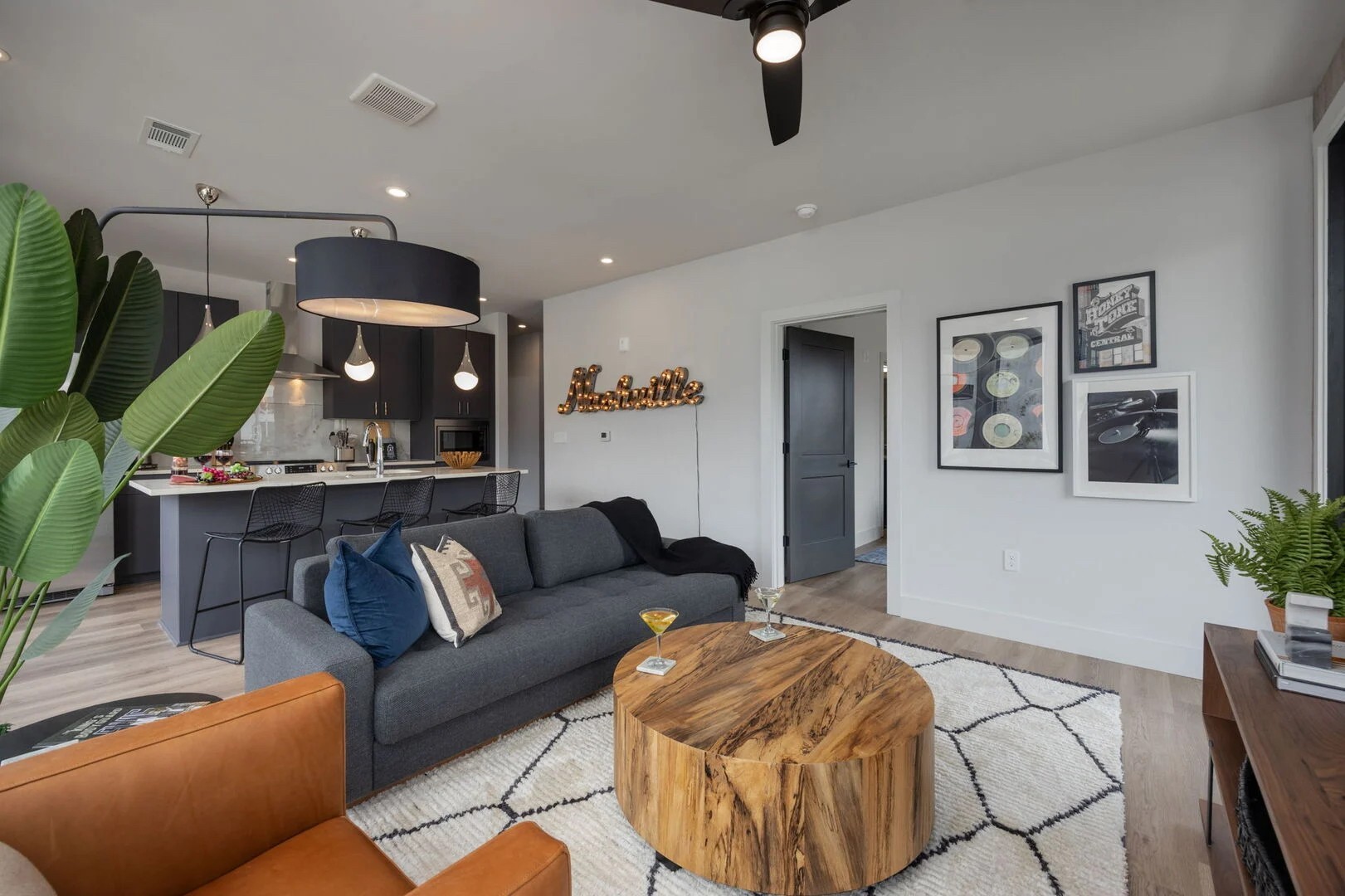303 31st Ave, N Unit: 302