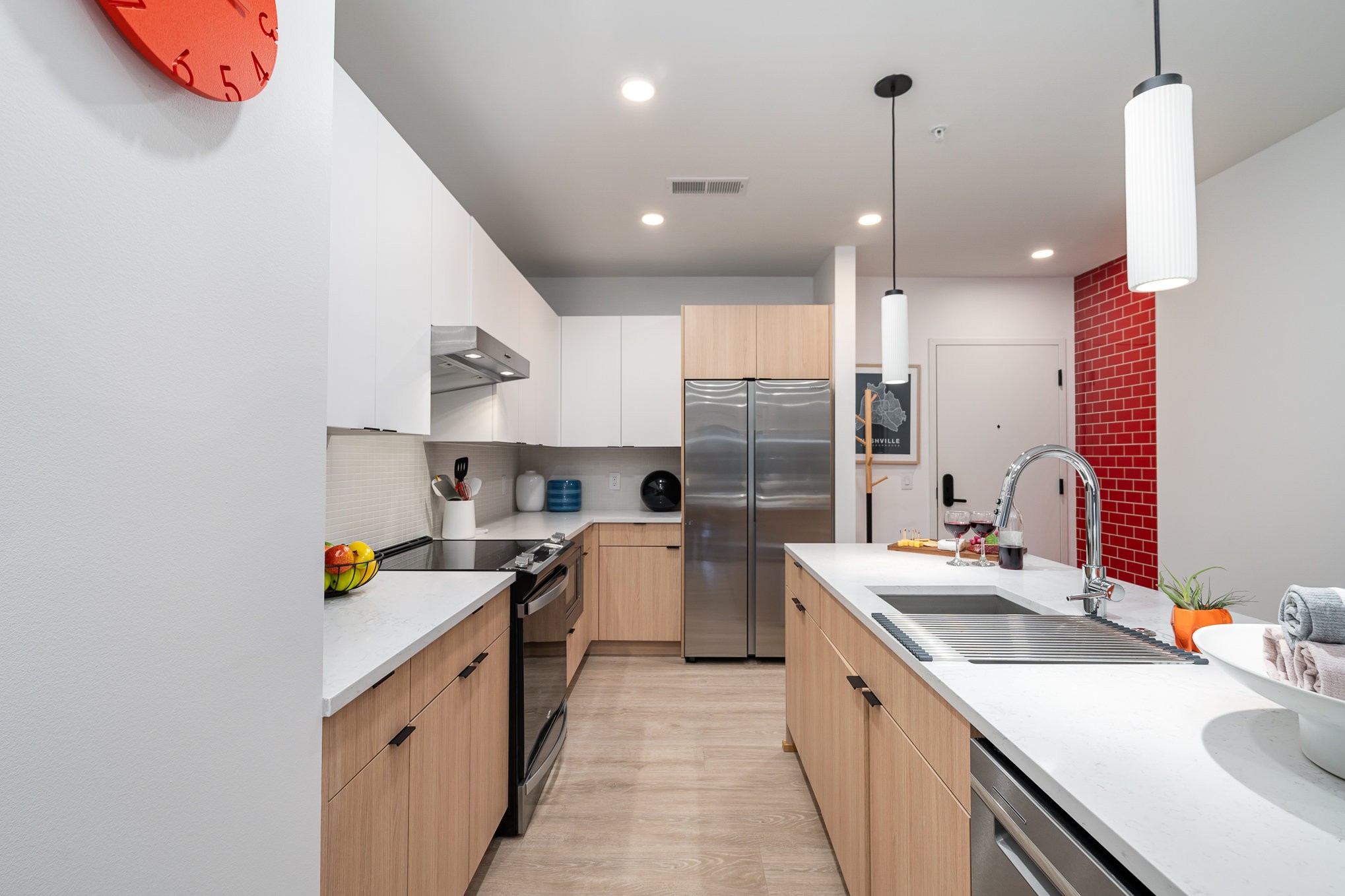 635 7th Ave, S Unit: 214