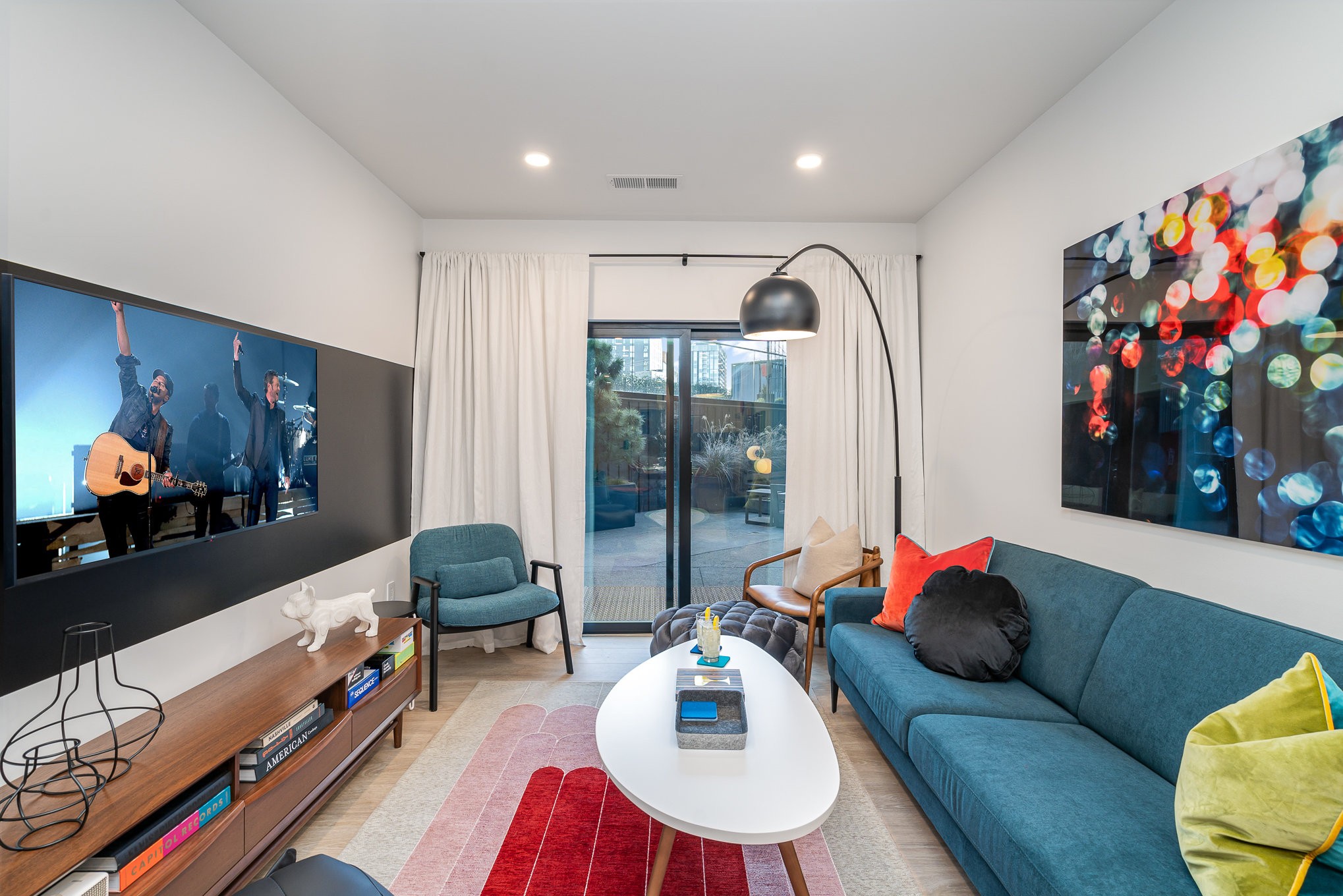 635 7th Ave, S Unit: 214