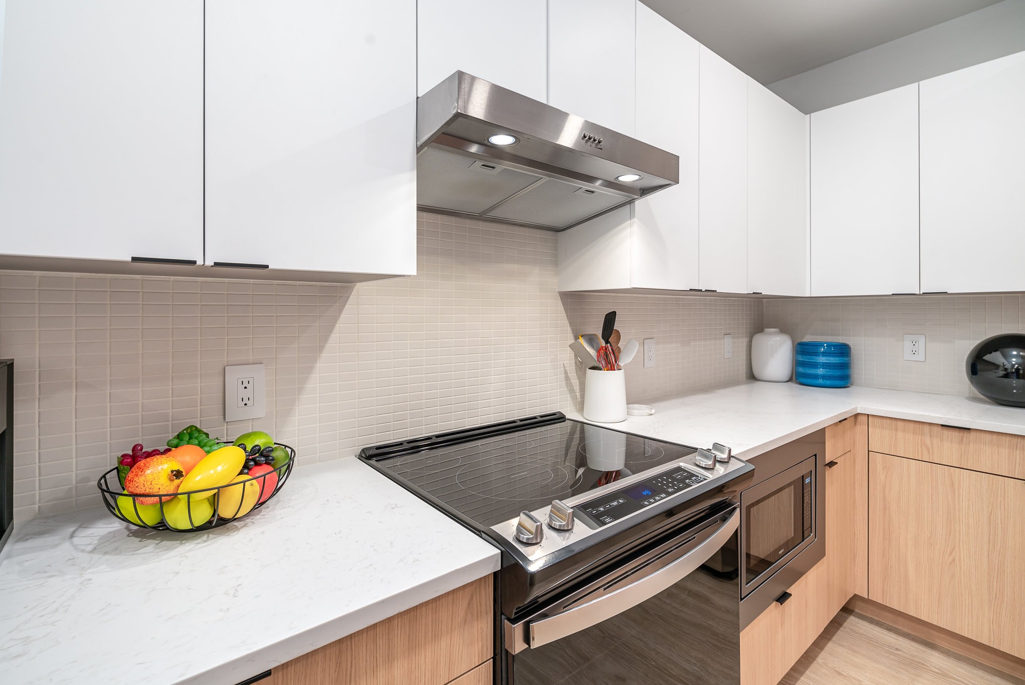 635 7th Ave, S Unit: 214