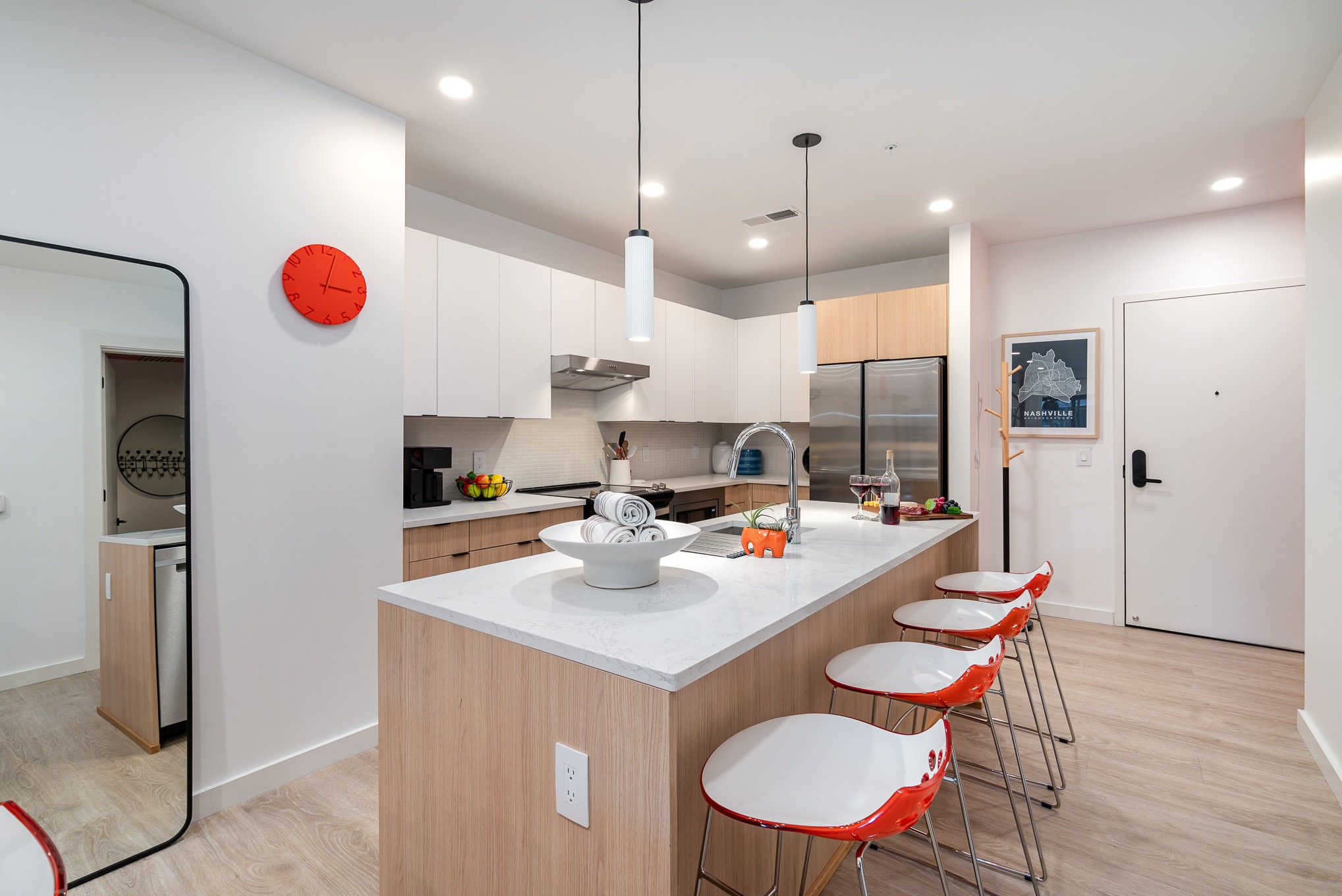 635 7th Ave, S Unit: 214