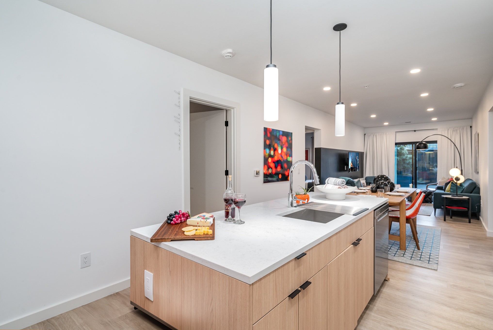 635 7th Ave, S Unit: 214