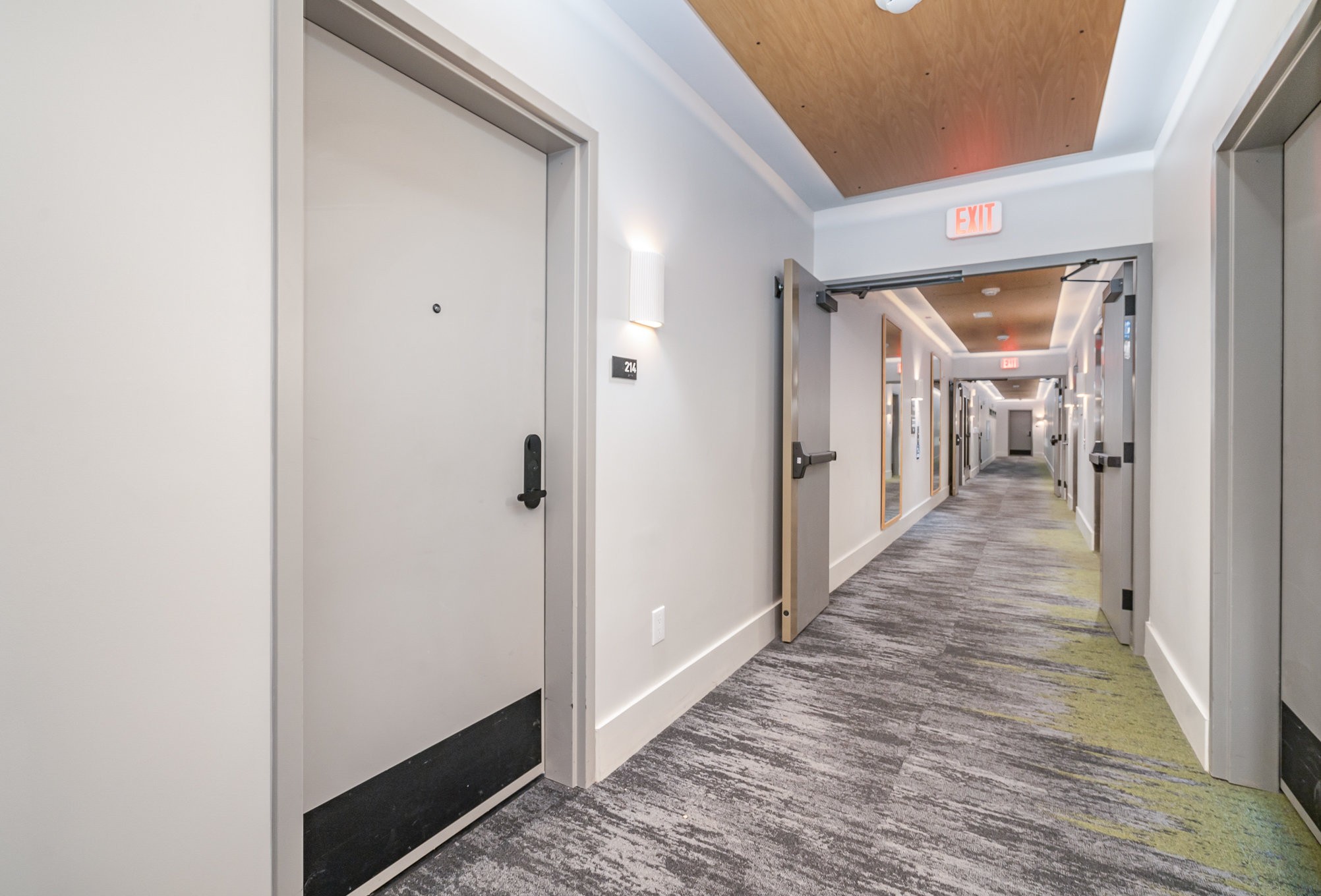 635 7th Ave, S Unit: 214
