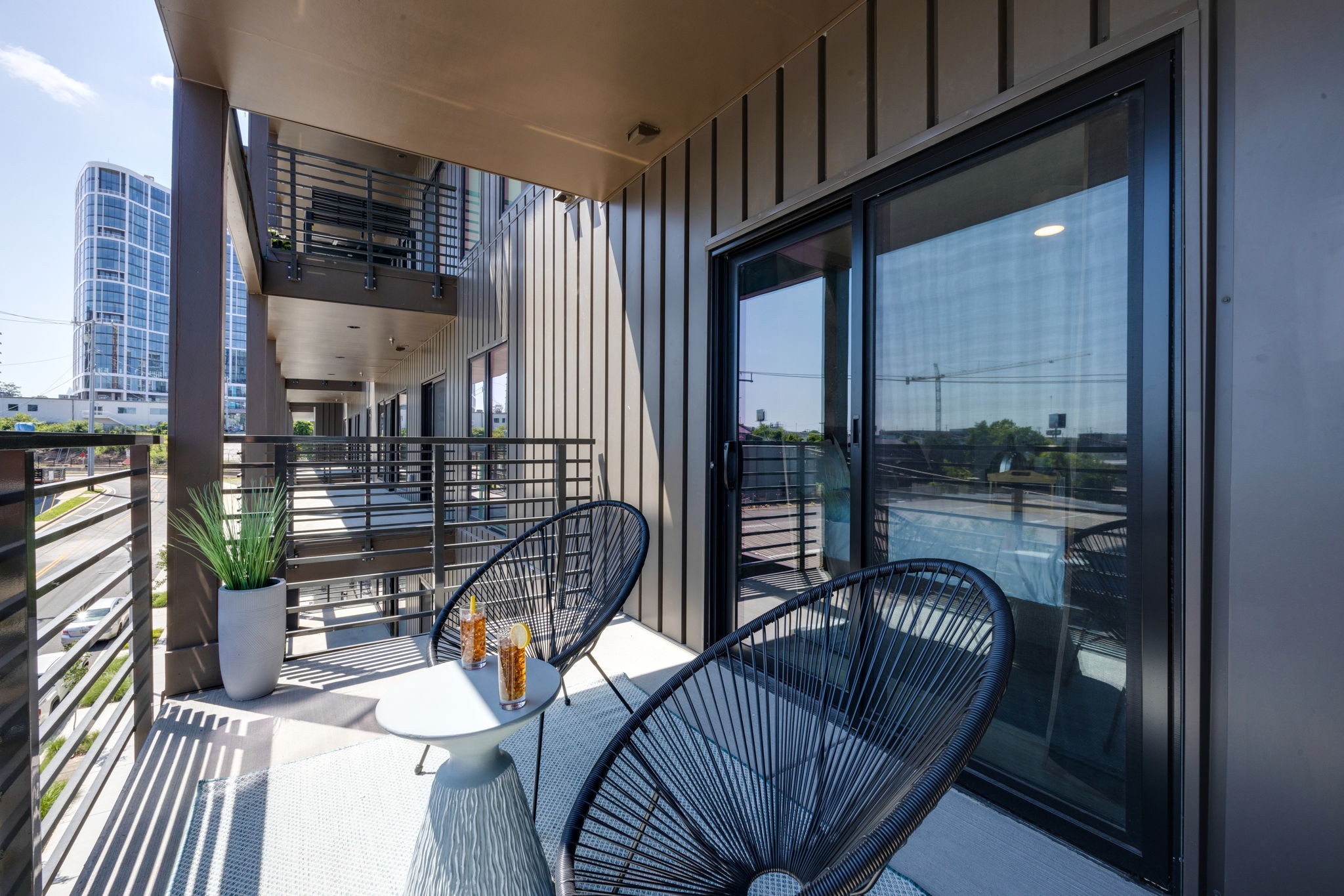635 7th Ave, S Unit: 312
