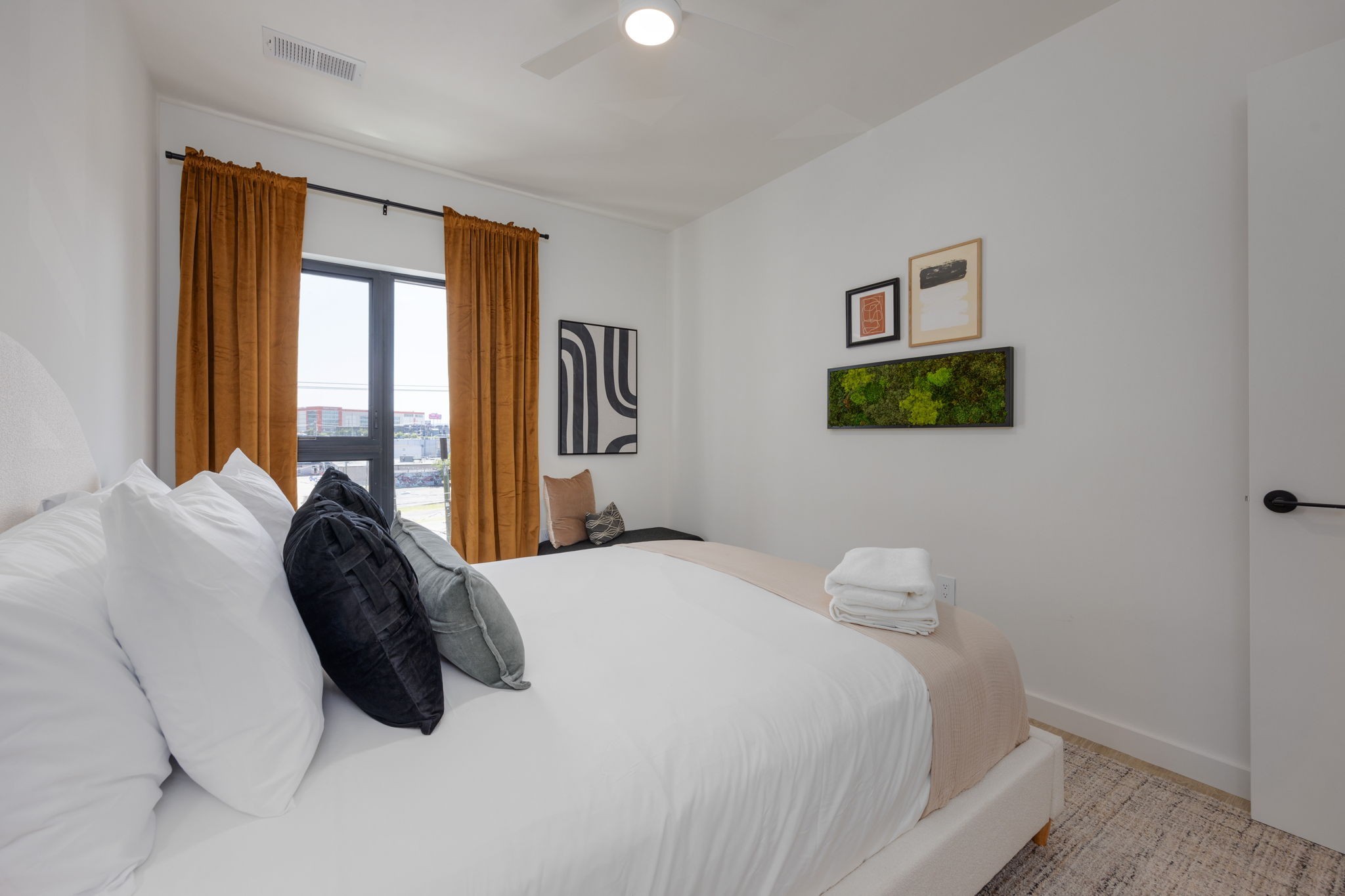 635 7th Ave, S Unit: 312