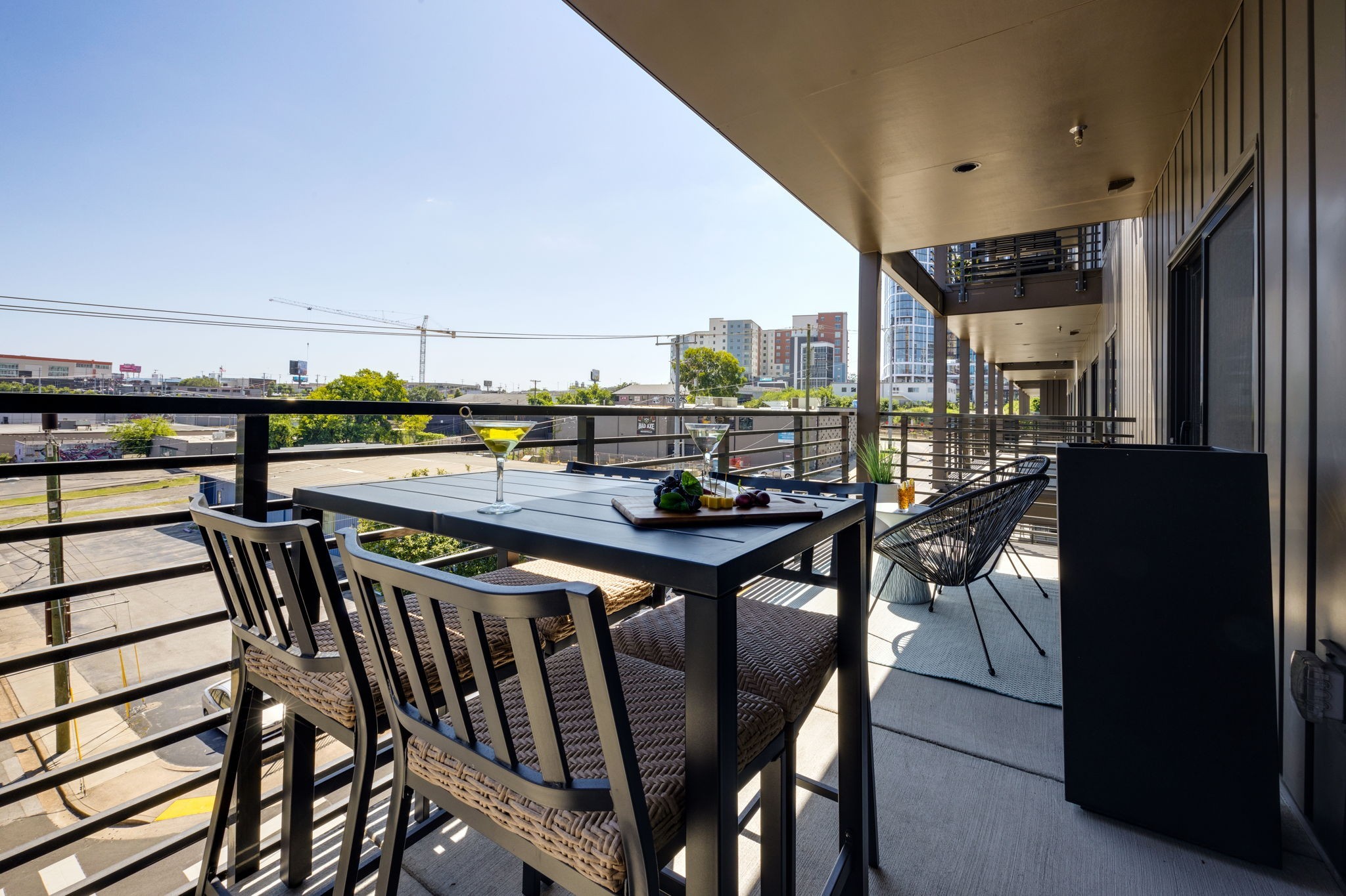 635 7th Ave, S Unit: 312