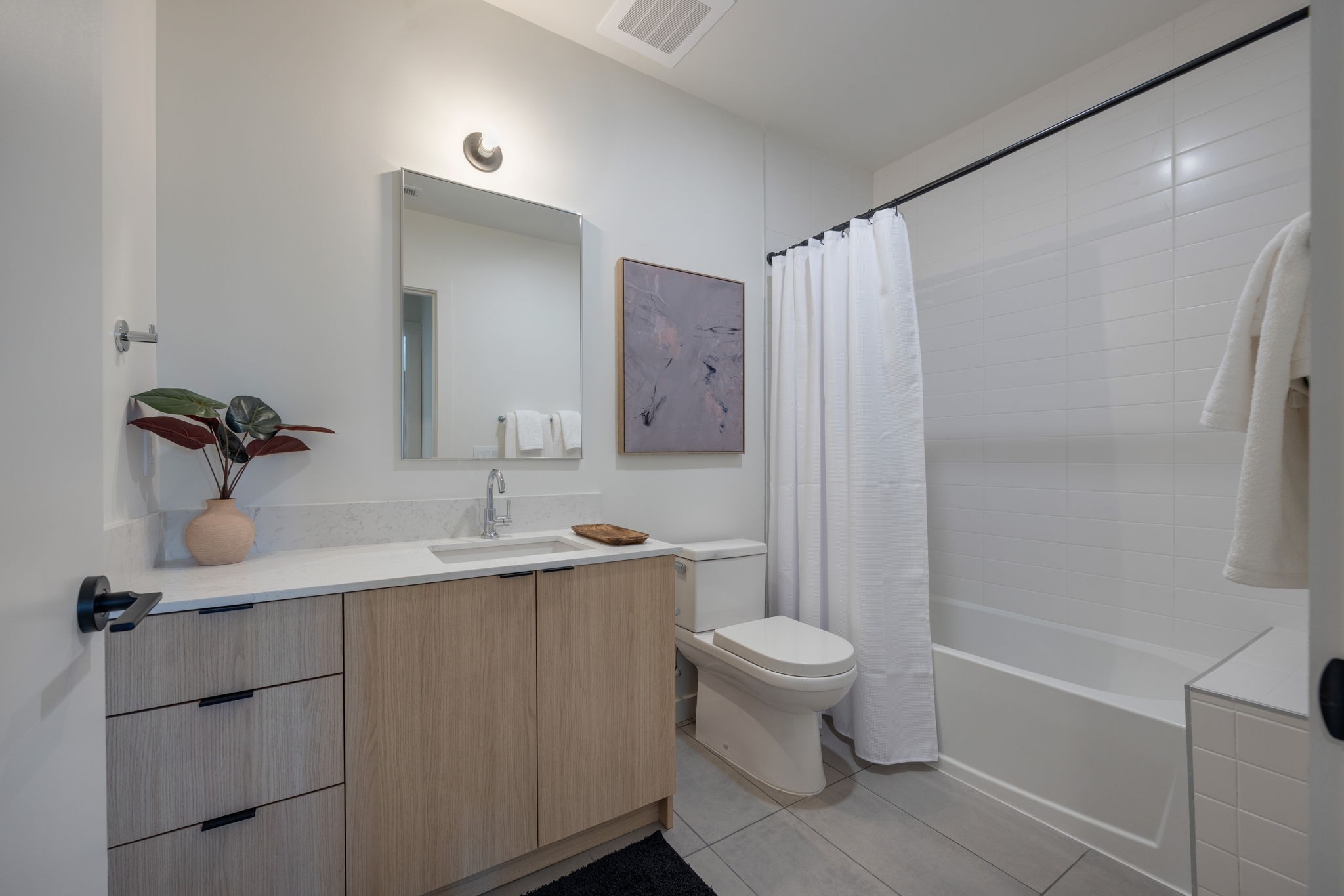 635 7th Ave, S Unit: 312