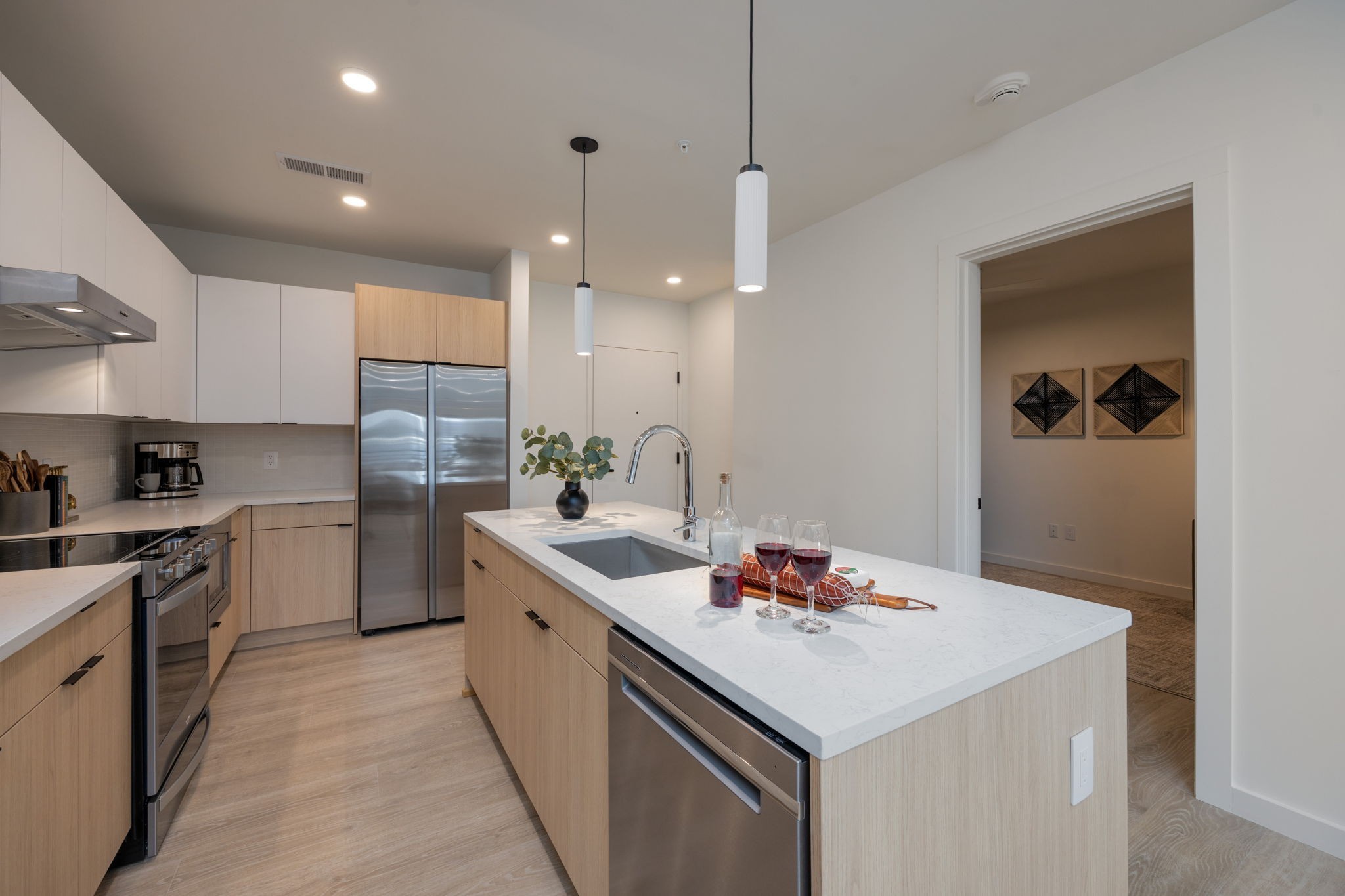 635 7th Ave, S Unit: 312