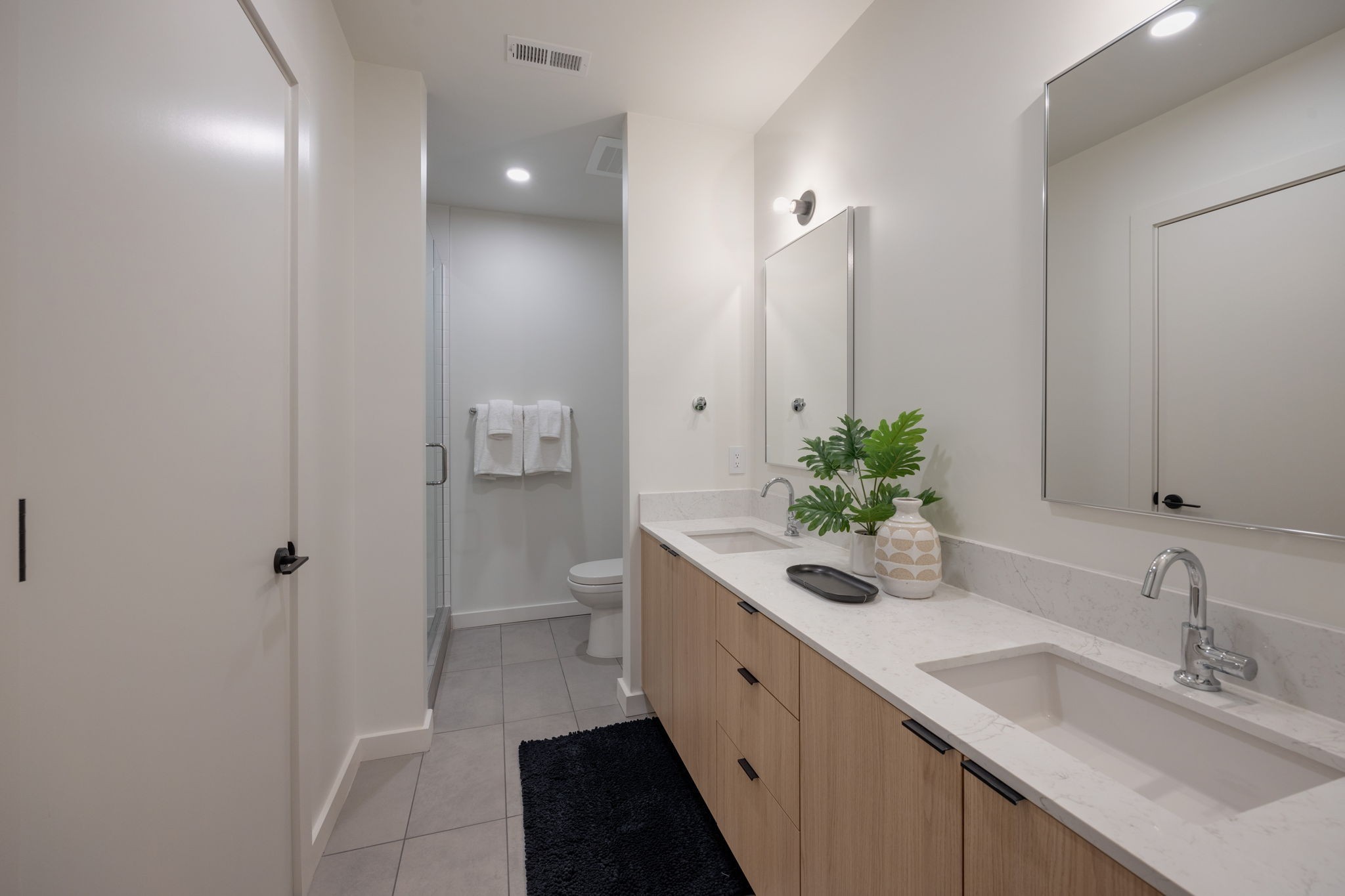 635 7th Ave, S Unit: 312