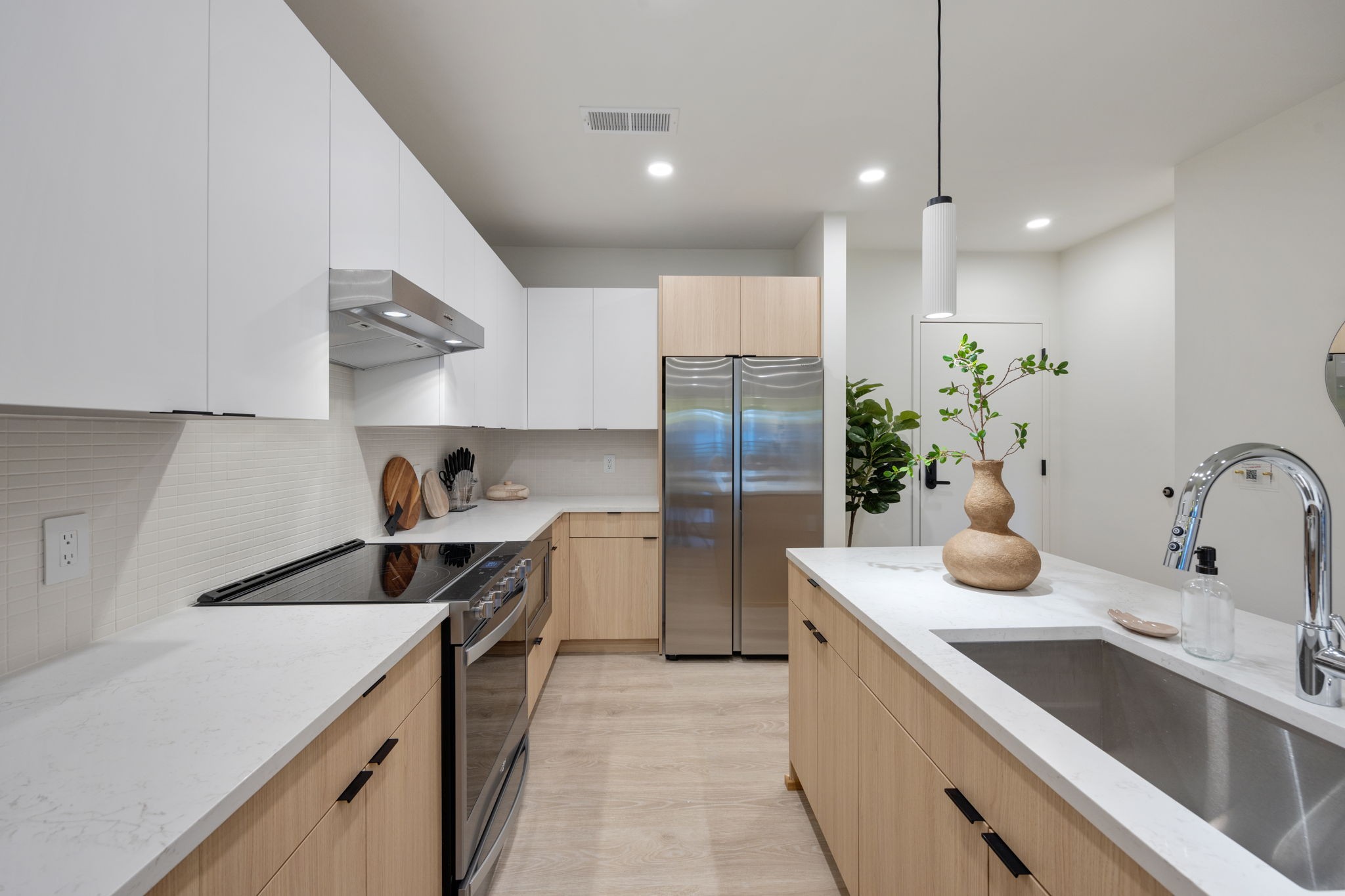 635 7th Ave, S Unit: 315