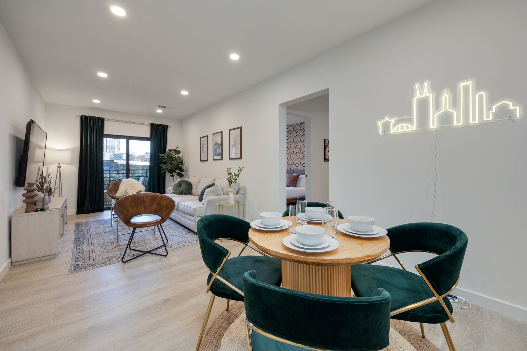 635 7th Ave, S Unit: 315