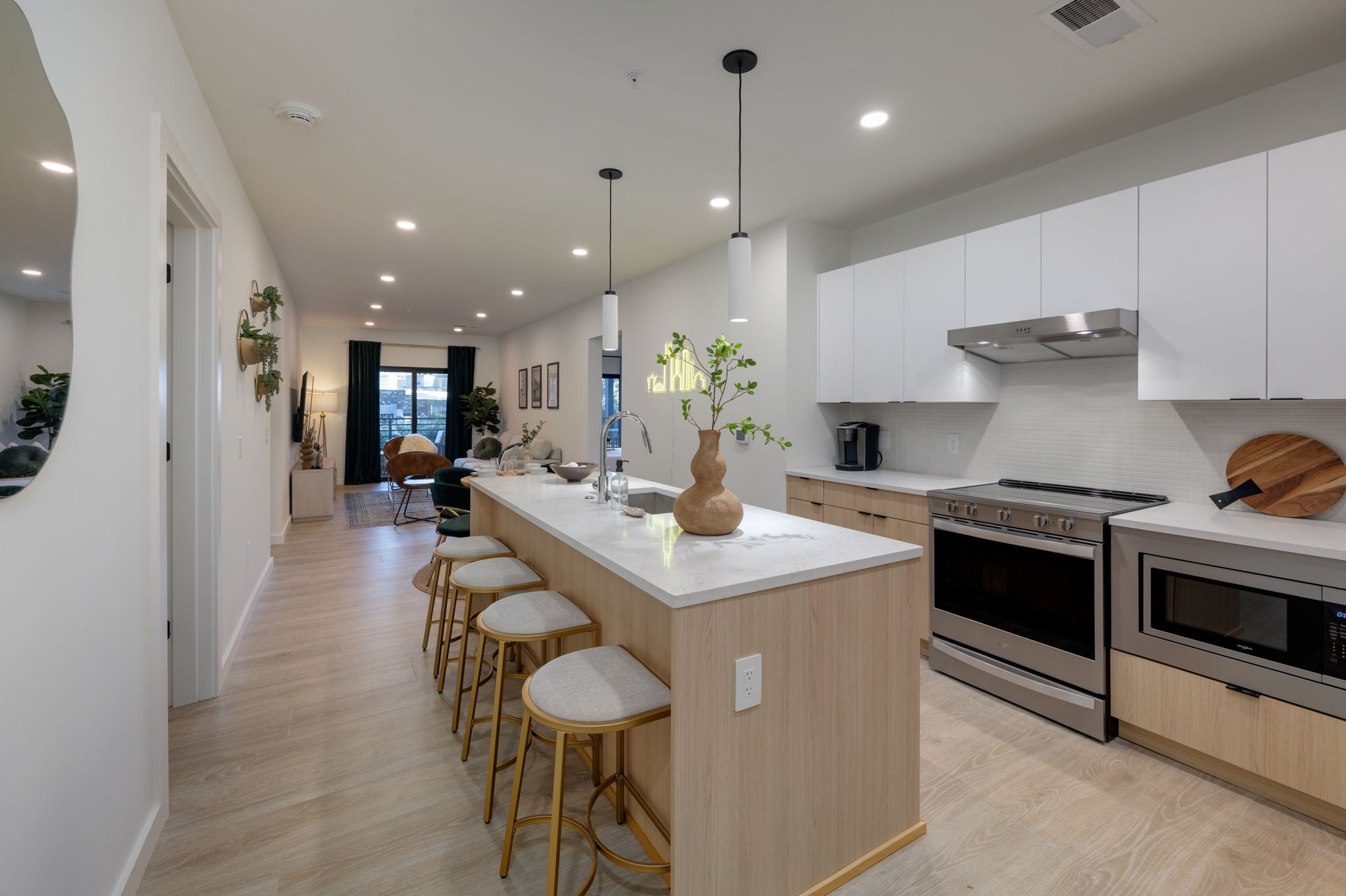 635 7th Ave, S Unit: 315