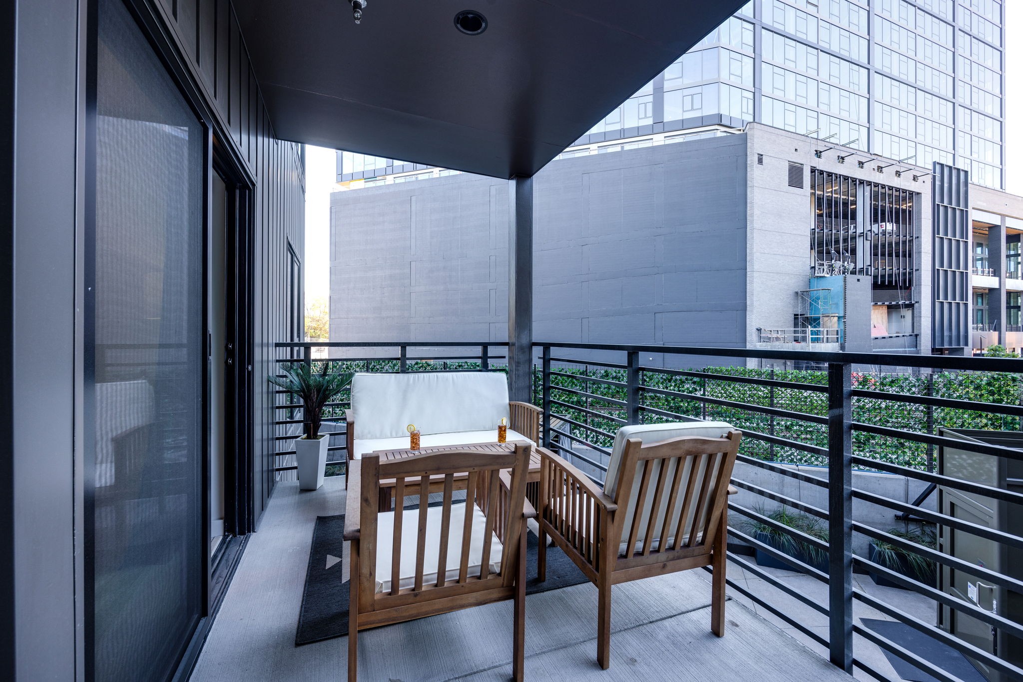 635 7th Ave, S Unit: 315