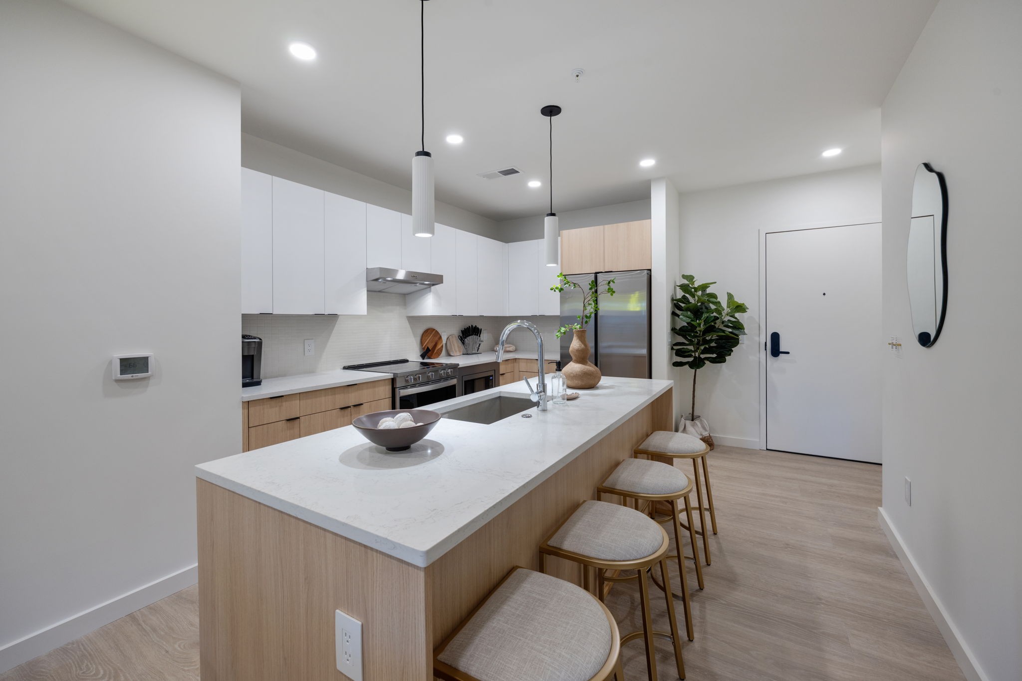 635 7th Ave, S Unit: 315