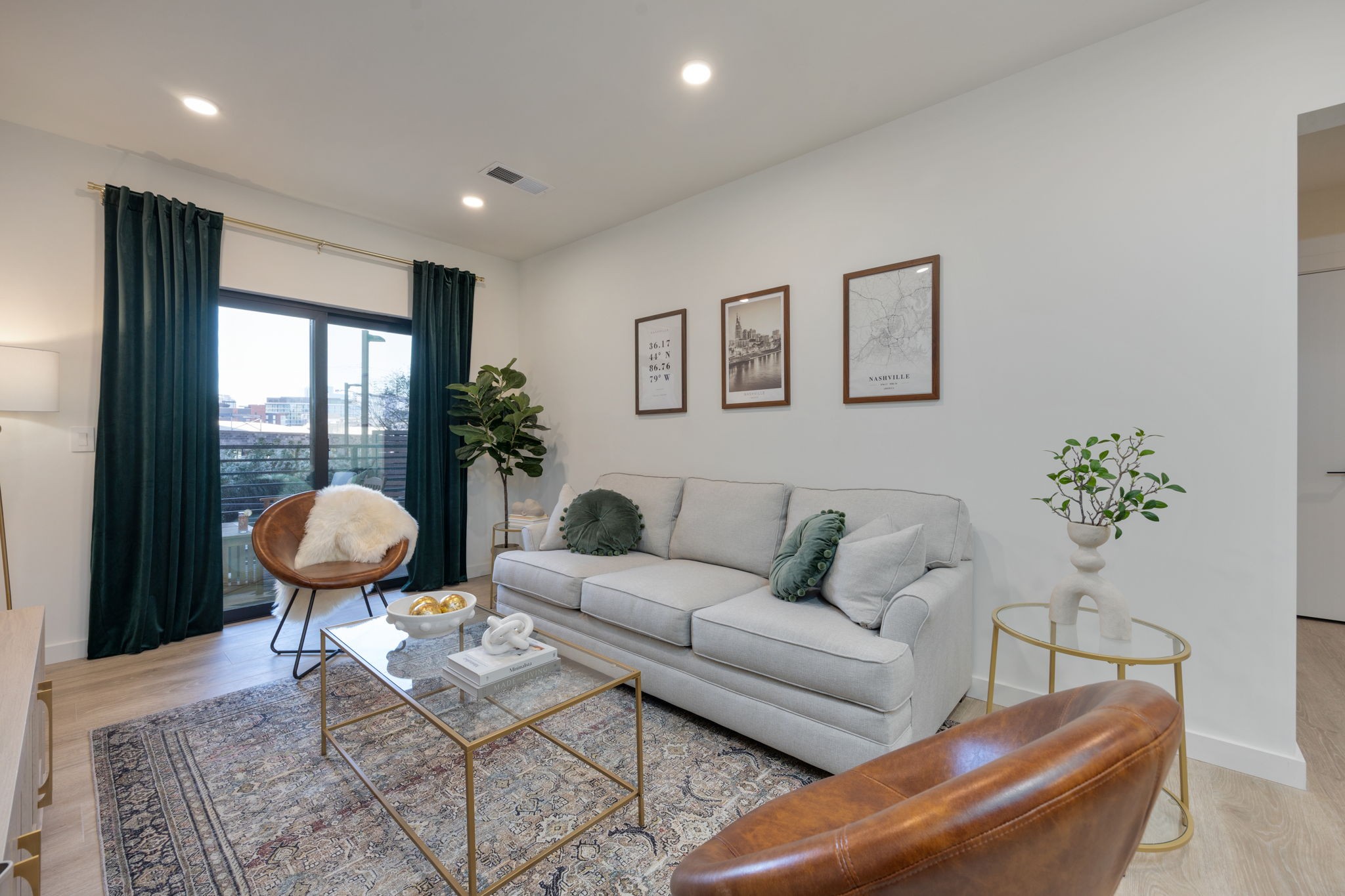 635 7th Ave, S Unit: 315