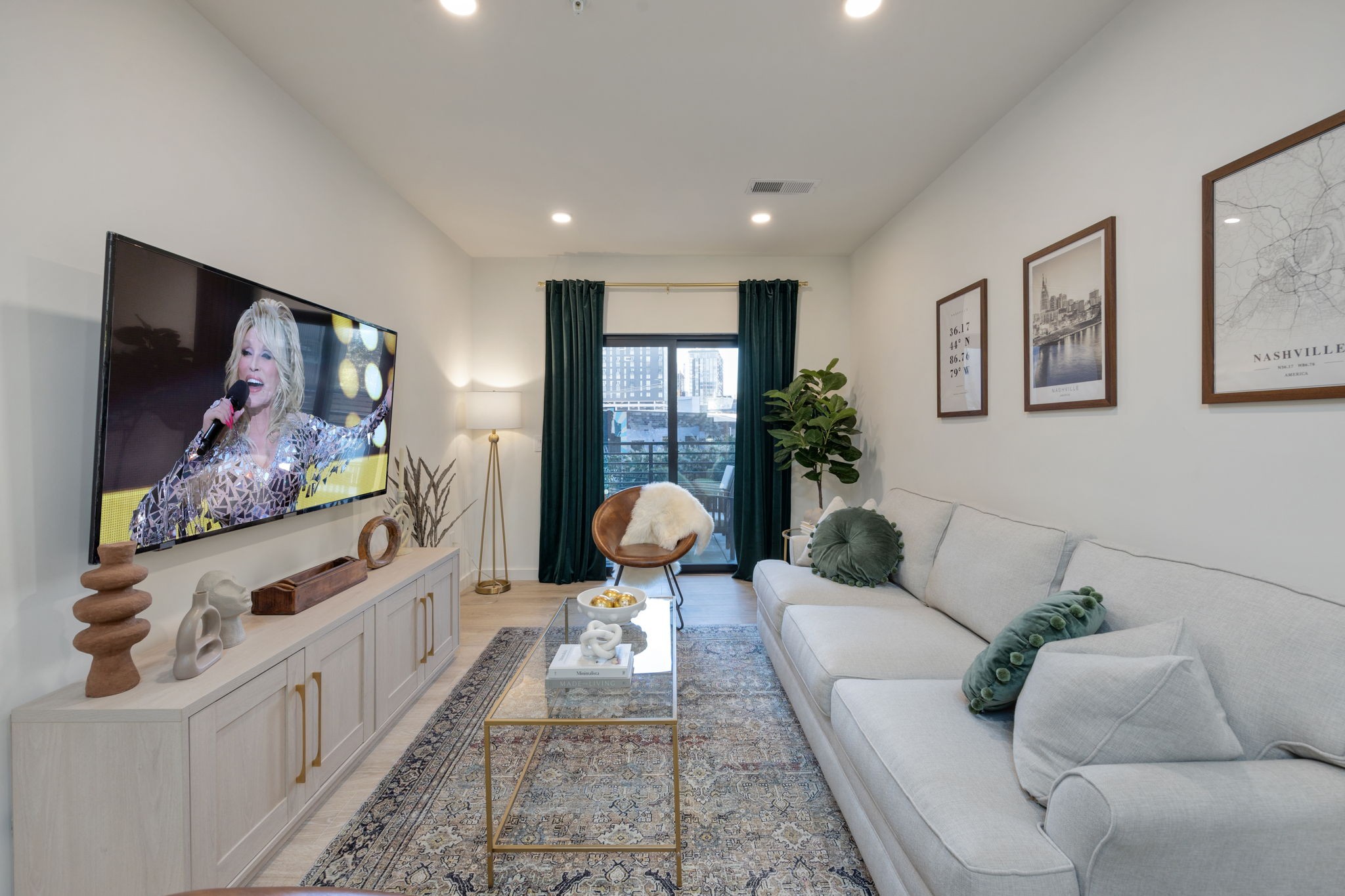 635 7th Ave, S Unit: 315